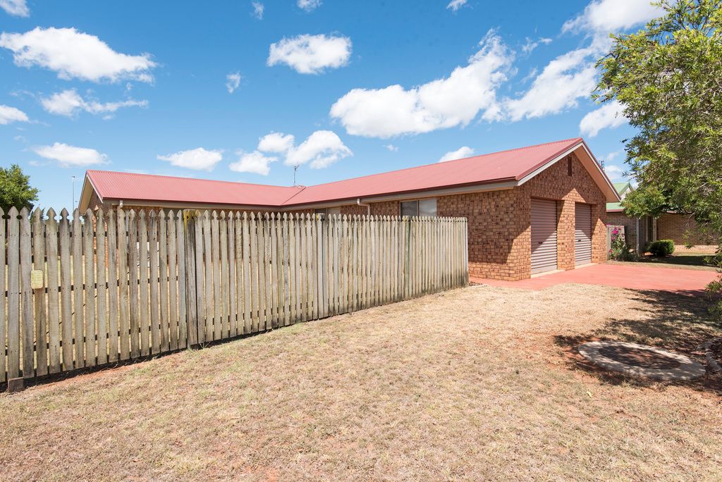 12 Pixie Drive, Kearneys Spring, QLD 4350