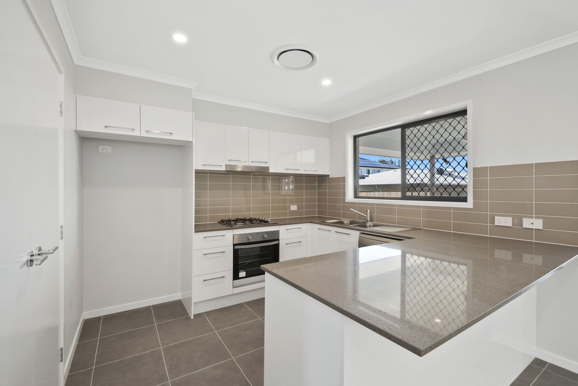 183 Spinnaker Boulevard, Newport, QLD 4020