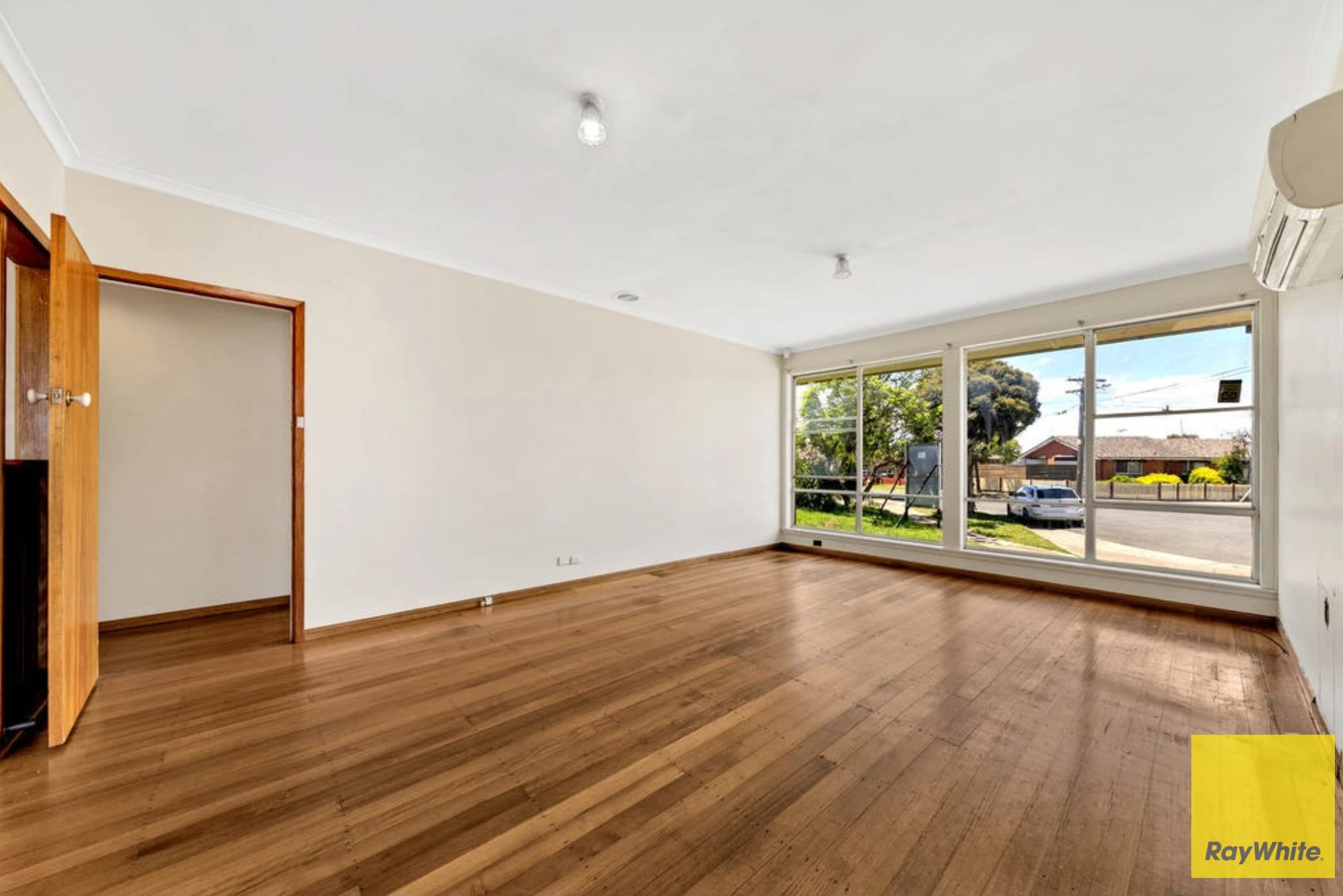 8 Thomson Avenue, Laverton, VIC 3028