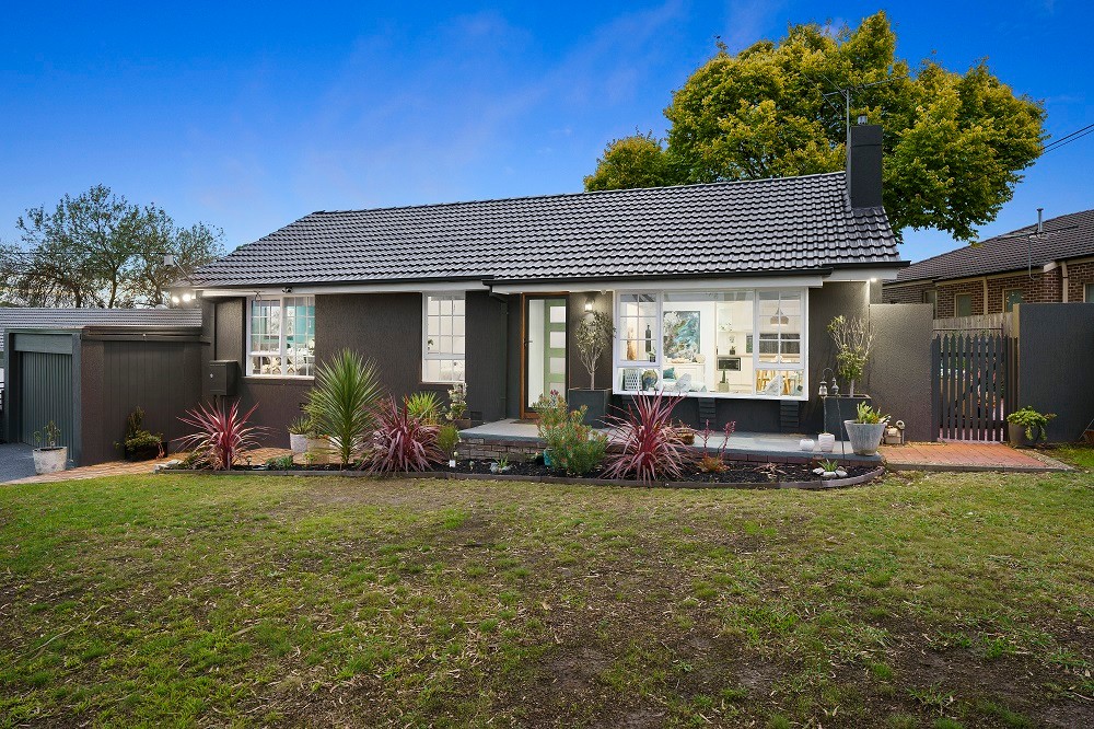 64 Laura Road, Knoxfield, VIC 3180