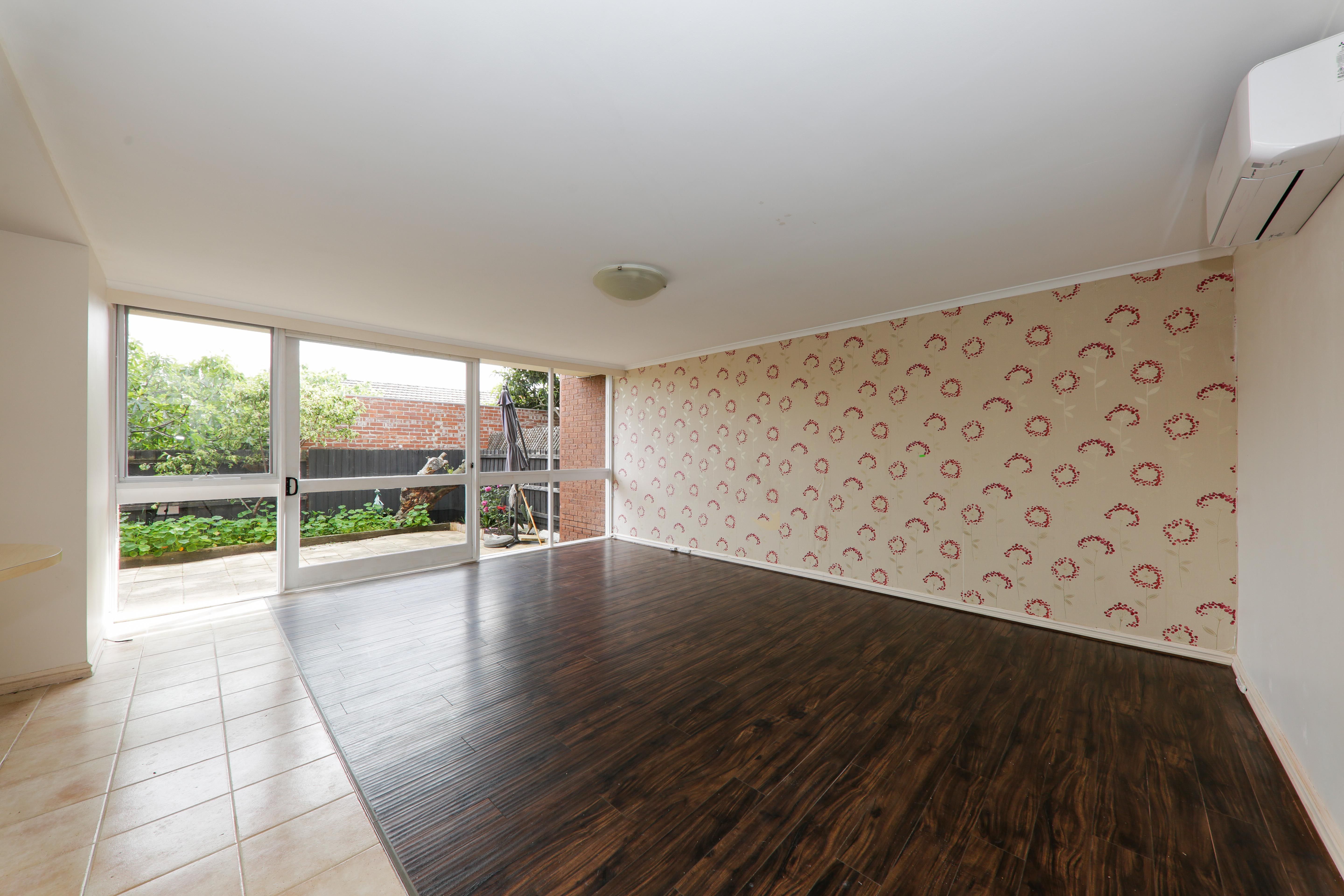 2/7 Warrigal Road, Hughesdale, VIC 3166