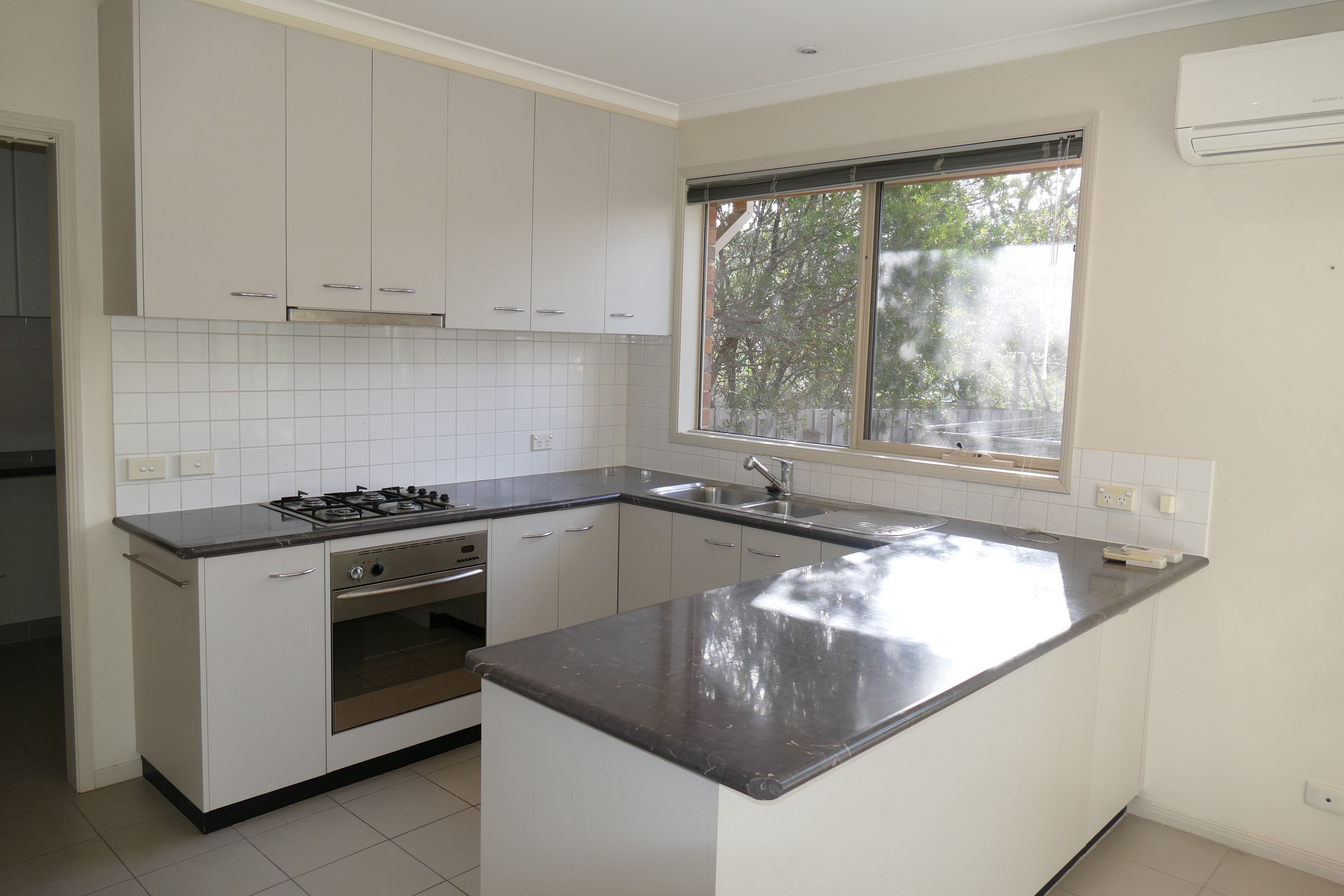 1/285 Huntingdale Road, Chadstone, VIC 3148
