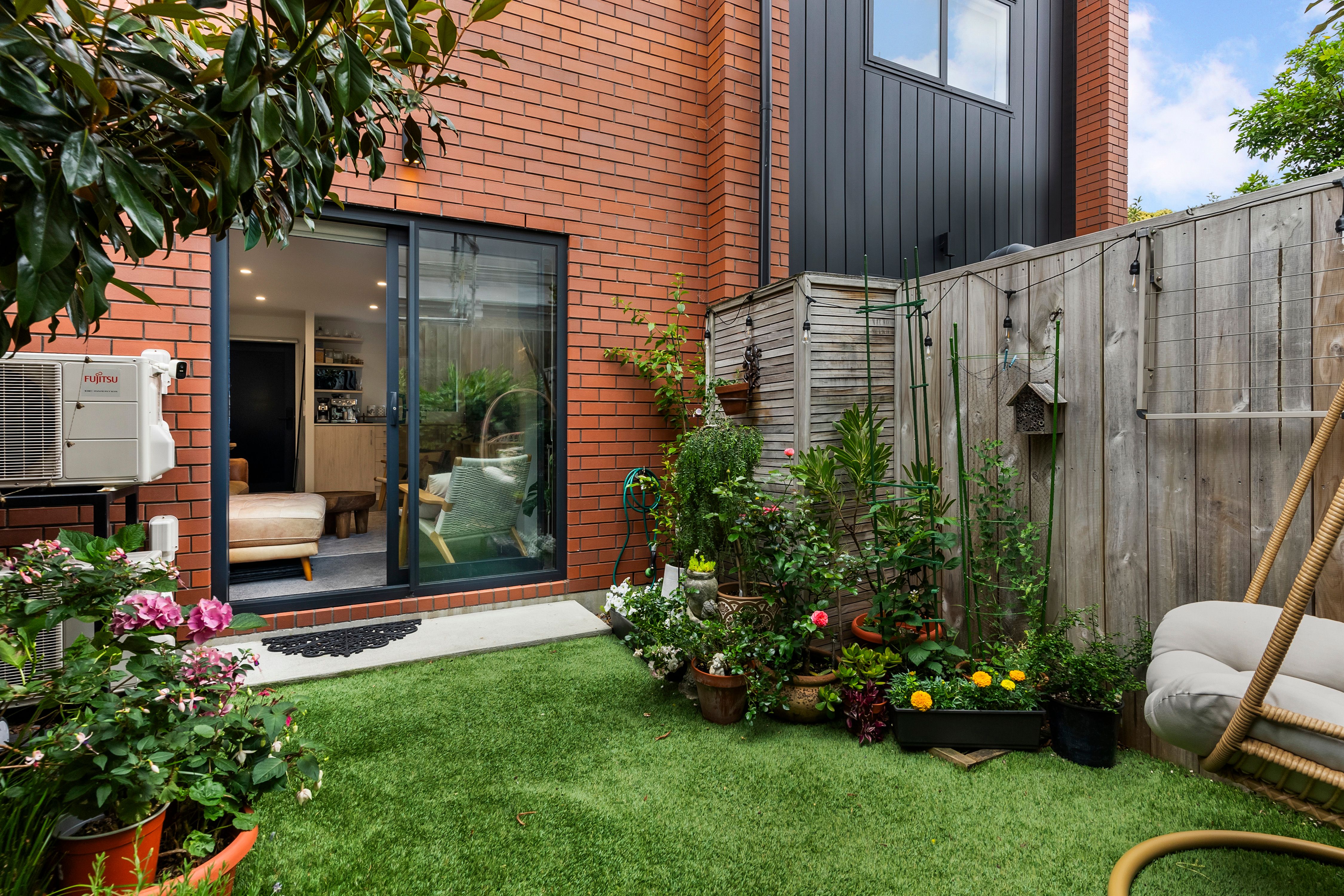 10/10 Yeovil Road, Te Atatu Peninsula, Waitakere City