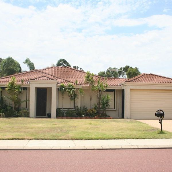 40 Phoenix Drive, Kenwick WA 6107