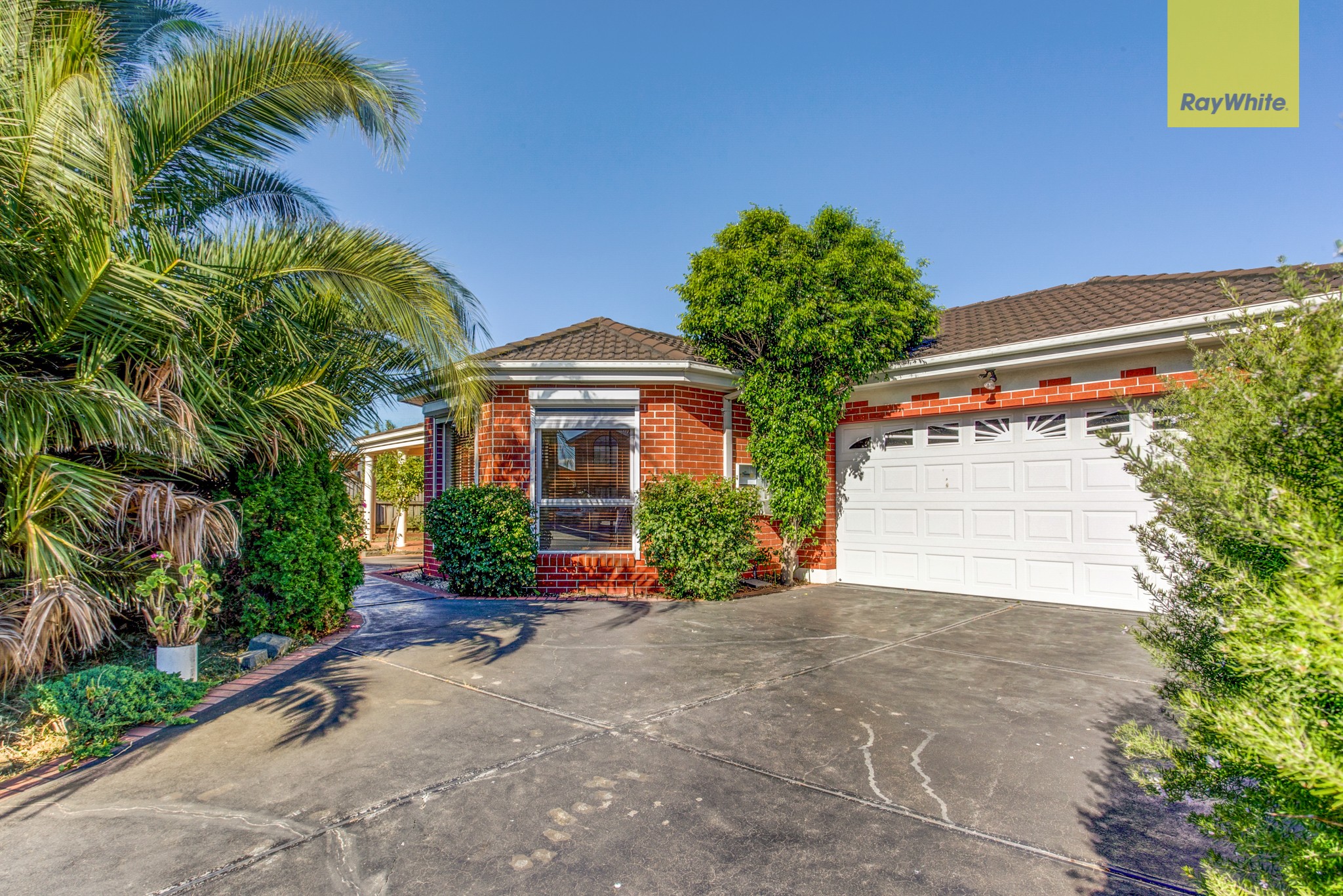 1 Pratt Close, Taylors Lakes, VIC 3038