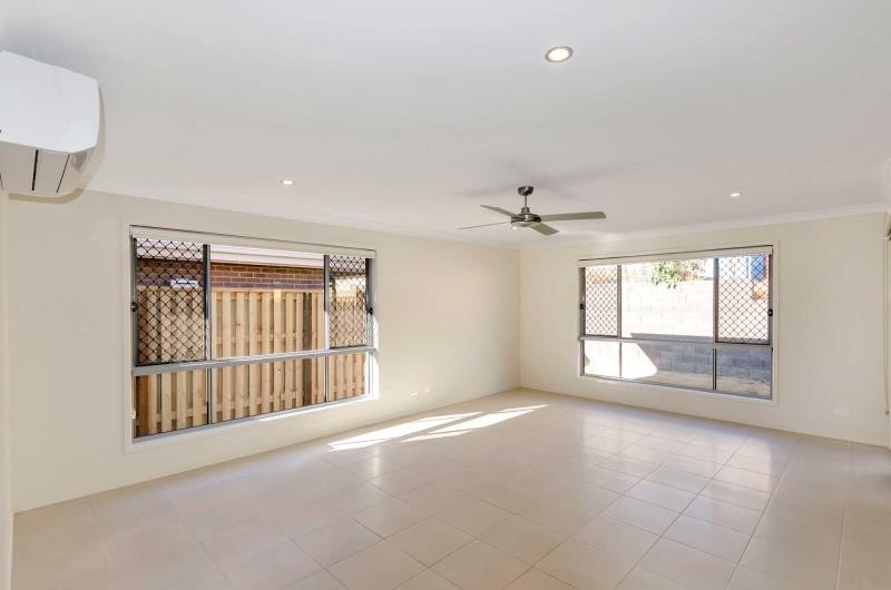7 Pleasant Street, South Ripley, QLD 4306