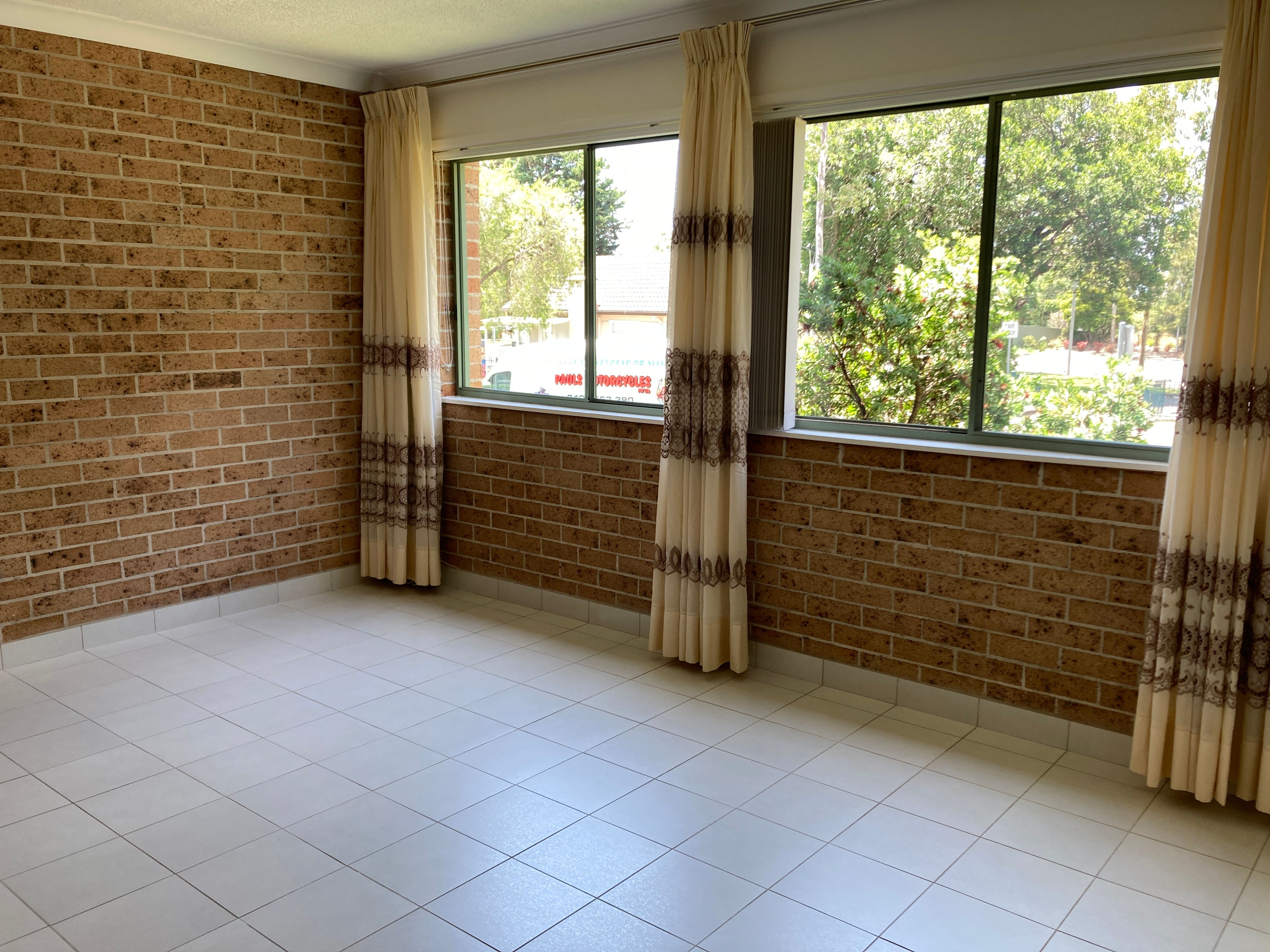 2/1-3 Tea Gardens Avenue, Kirrawee, NSW 2232