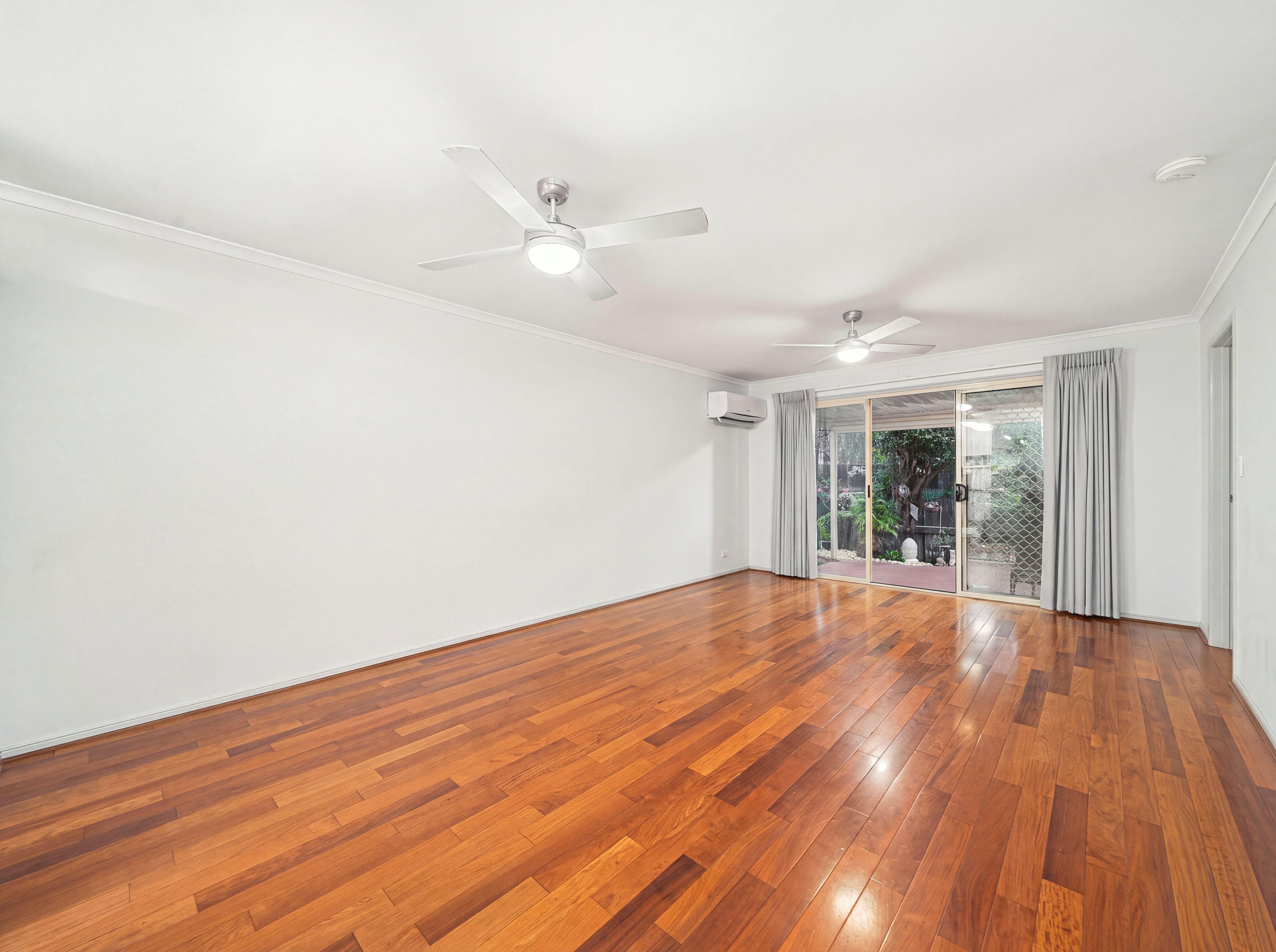 16/23 Burpengary Road — photo 5 of 12