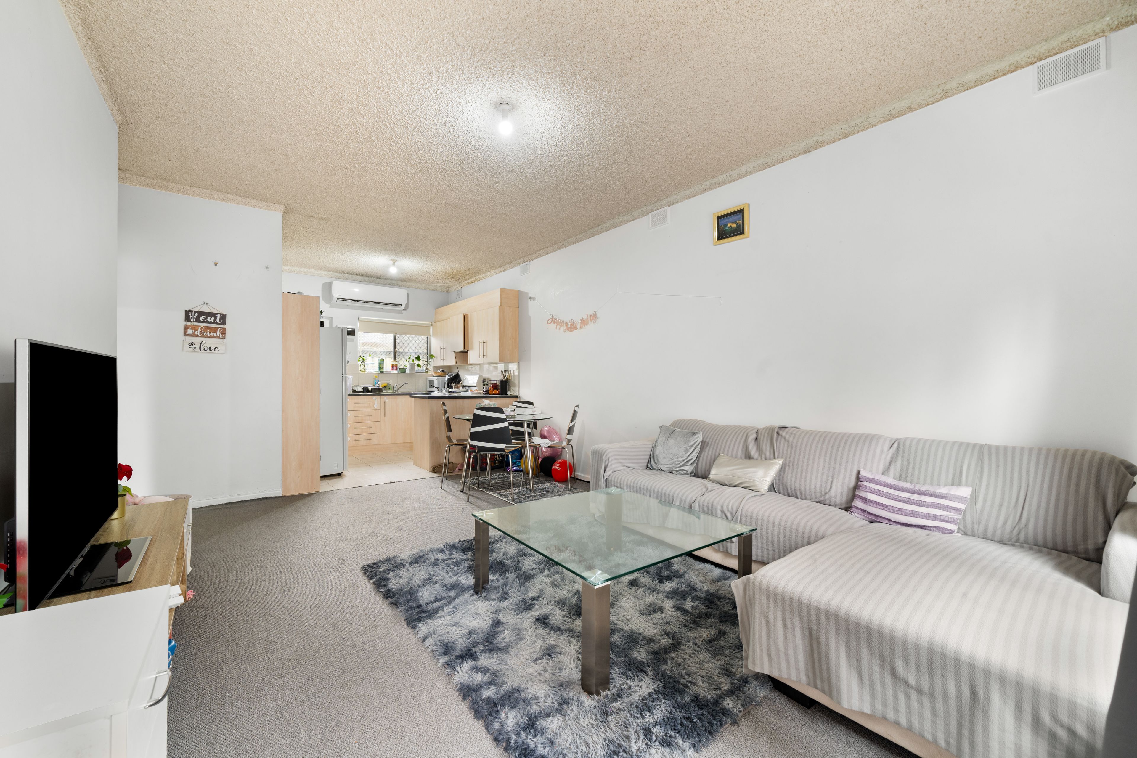 1-6/21 Tait Street — photo 7 of 30