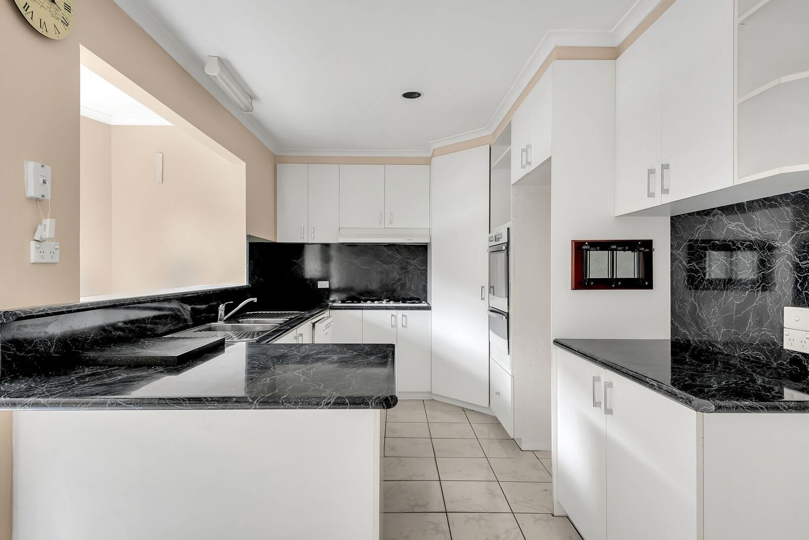 3 Debbie Court, Mill Park, VIC 3082
