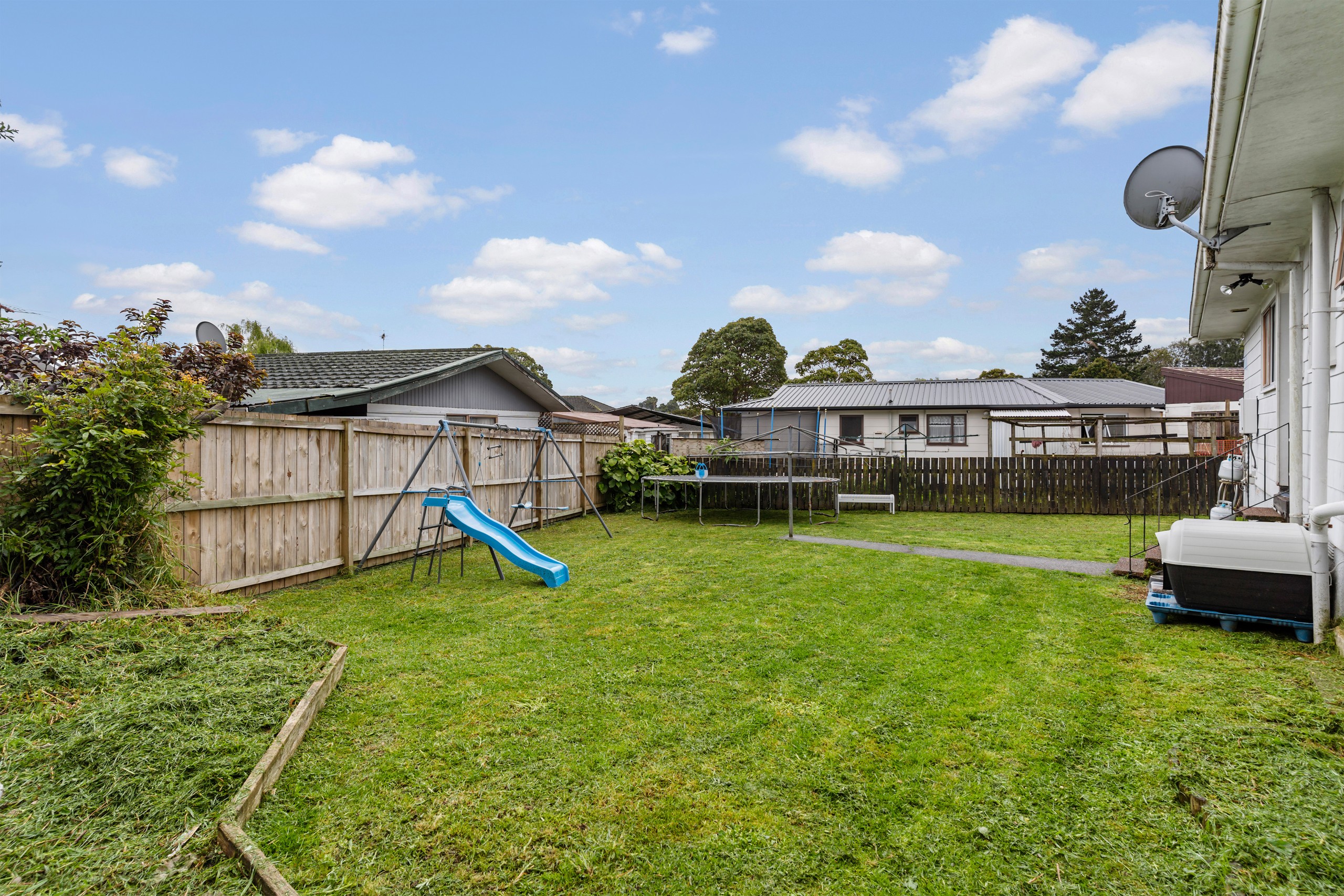 2/9 Heathberry Close, Papatoetoe, Manukau City