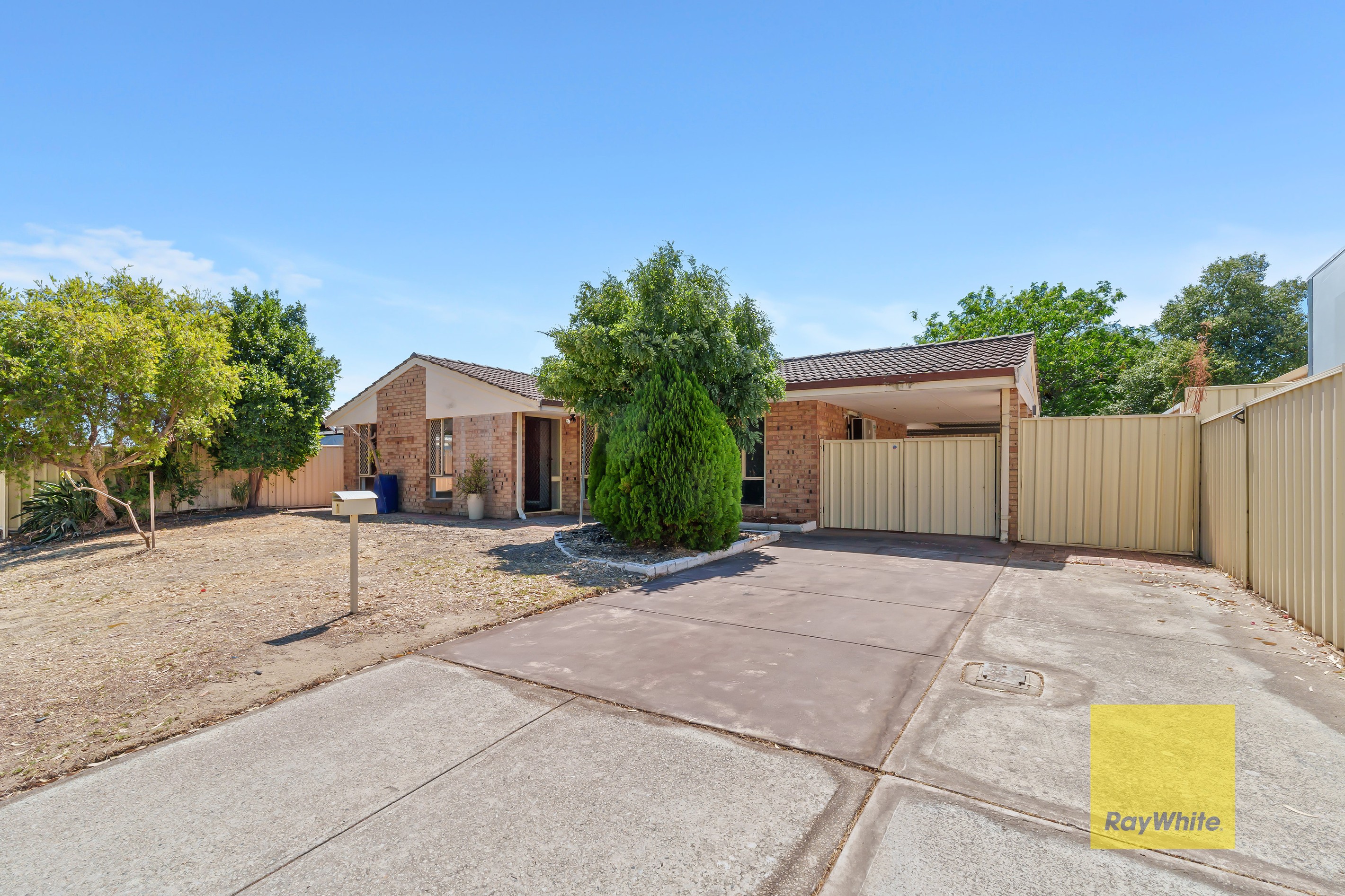 1 Woodbridge Close, Swan View, WA 6056