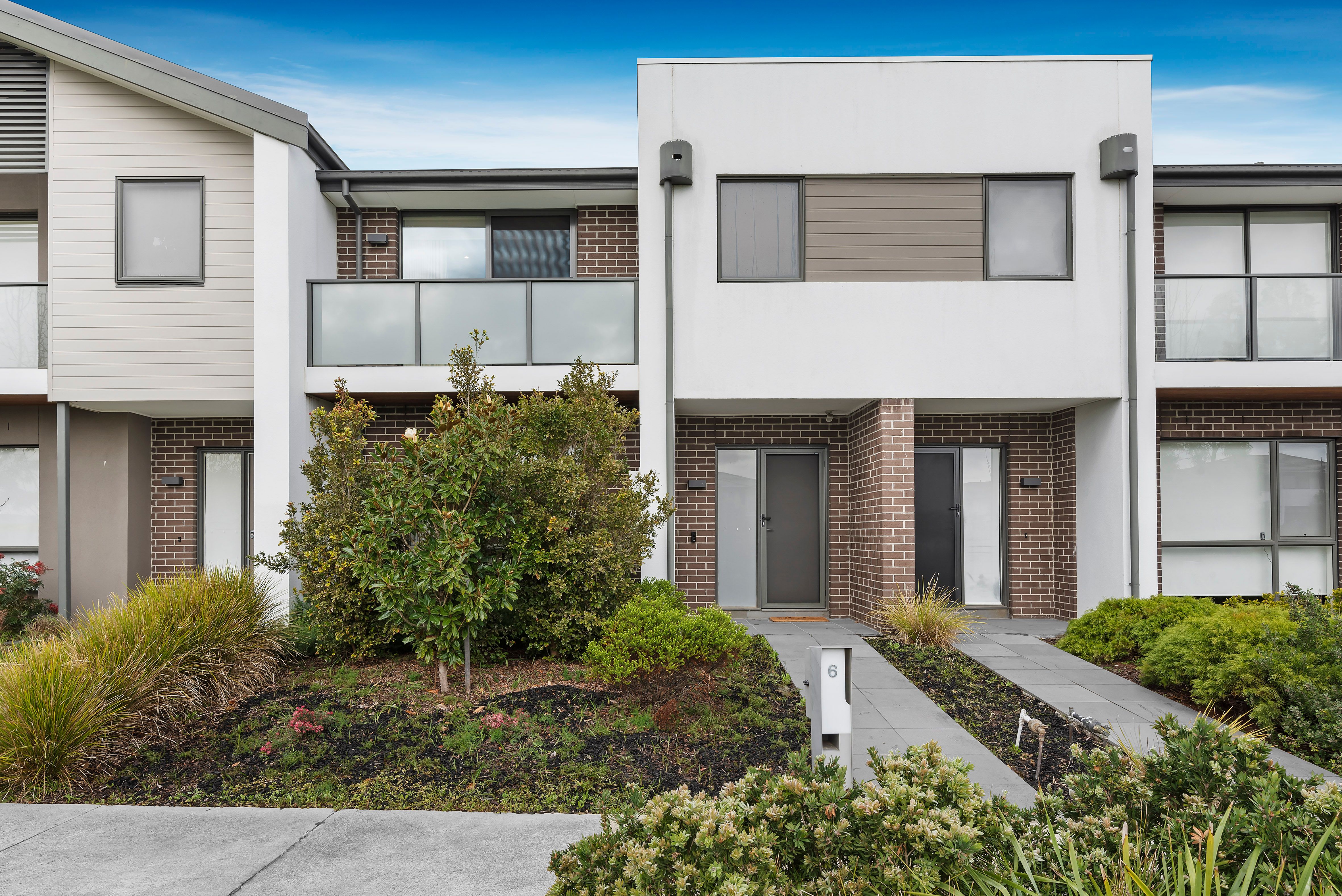 6 Mulberry Walk, Wantirna South VIC 3152