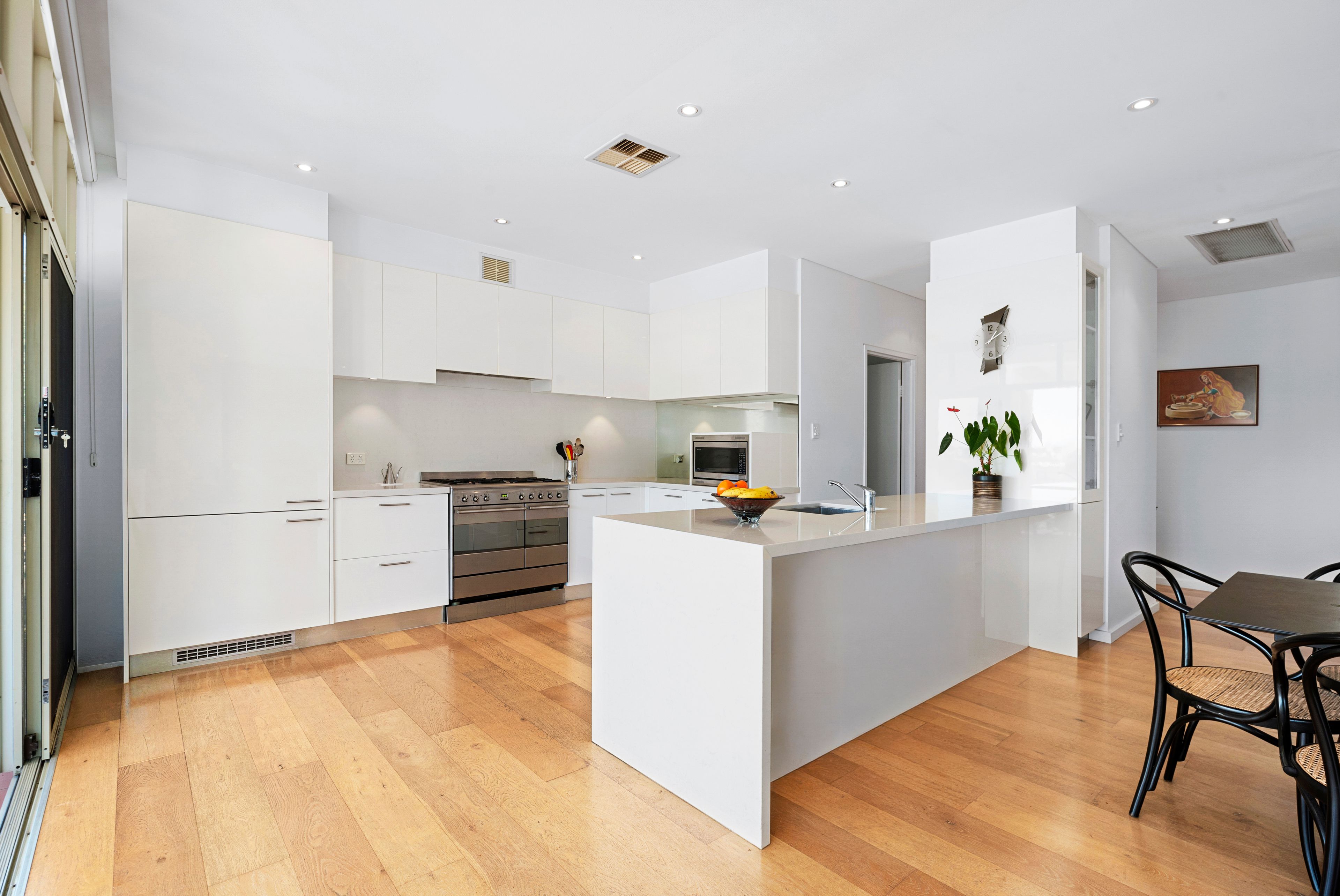 4/3 Le Vesinet Drive — photo 9 of 23