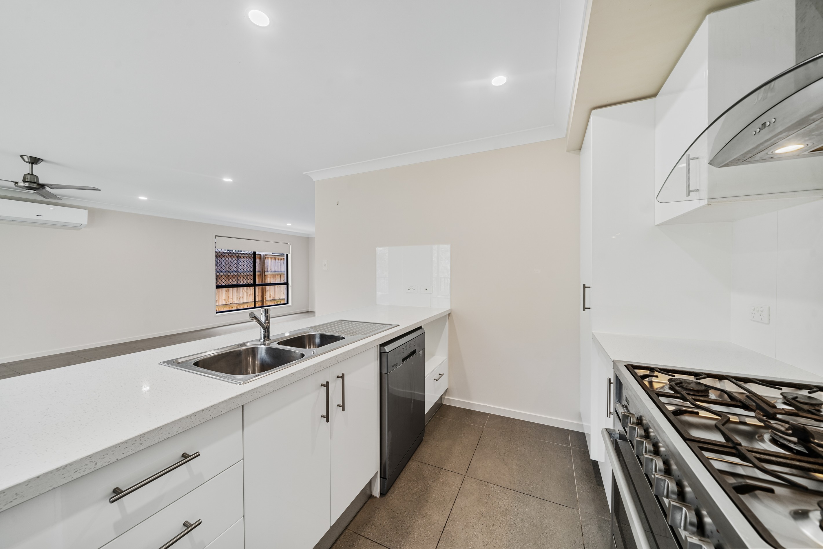 37 Almandin Street, Logan Reserve, QLD 4133