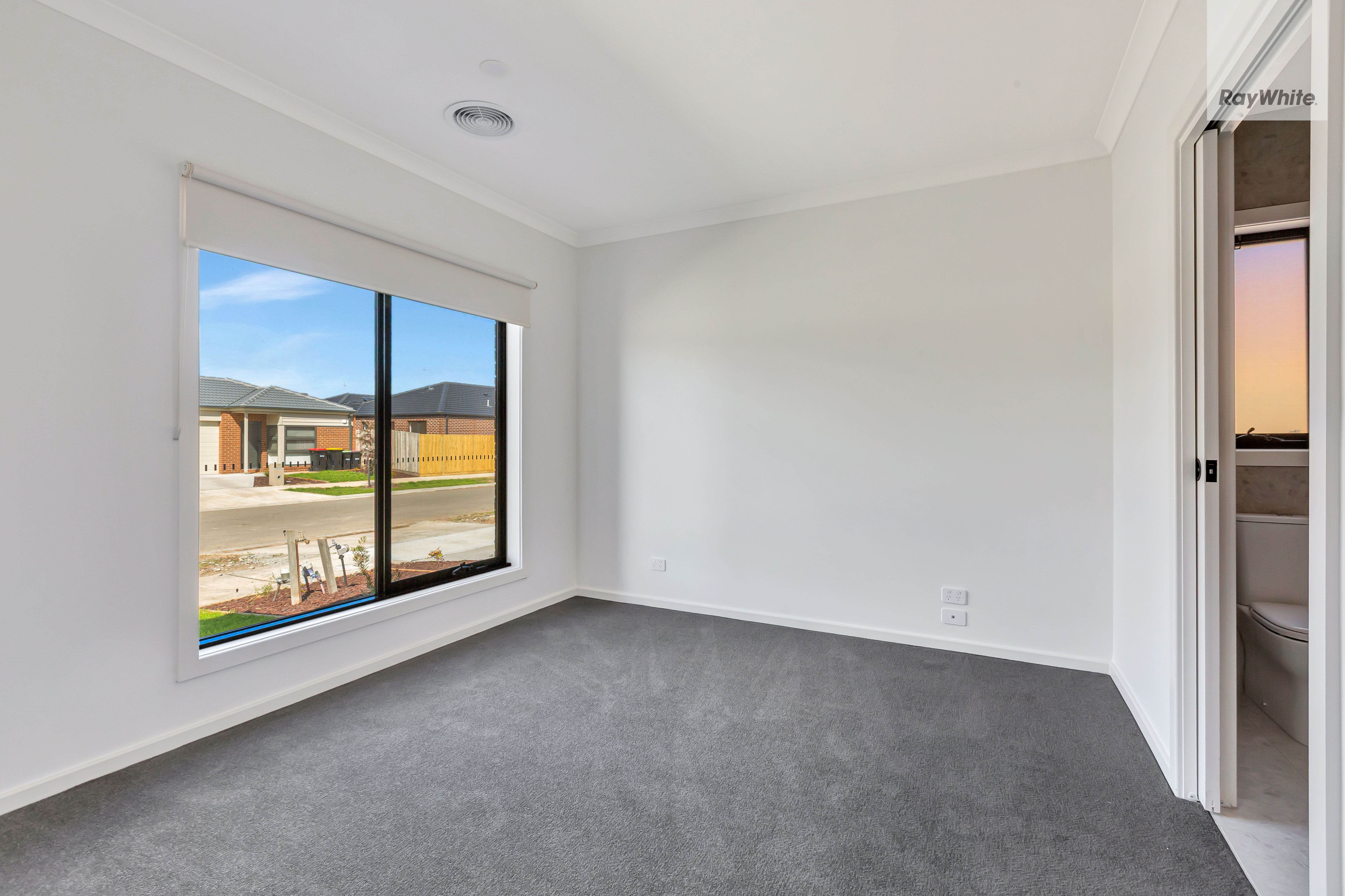 16 Hammer Street — photo 6 of 12