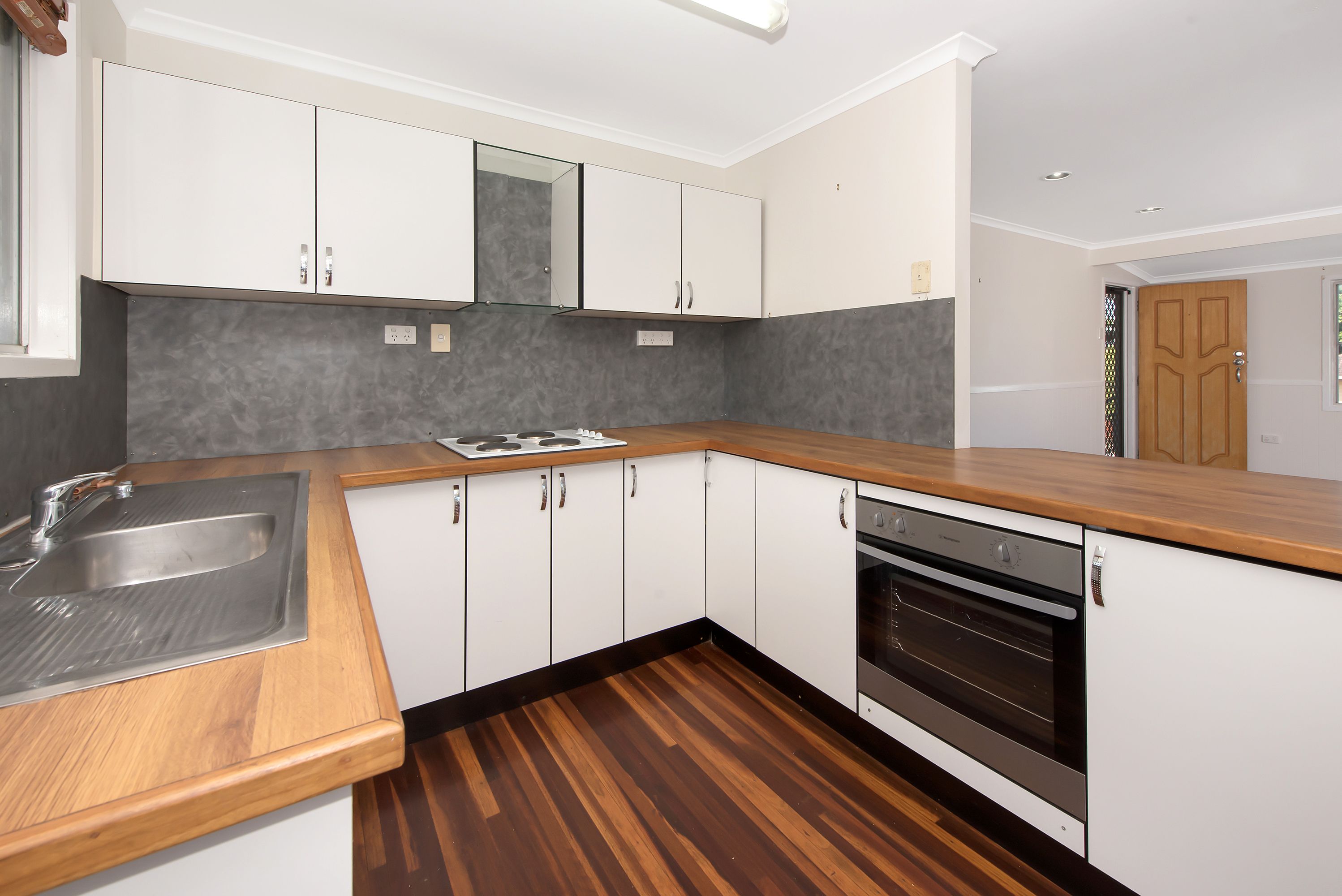 17 Lambert Street, Kirwan, QLD 4817