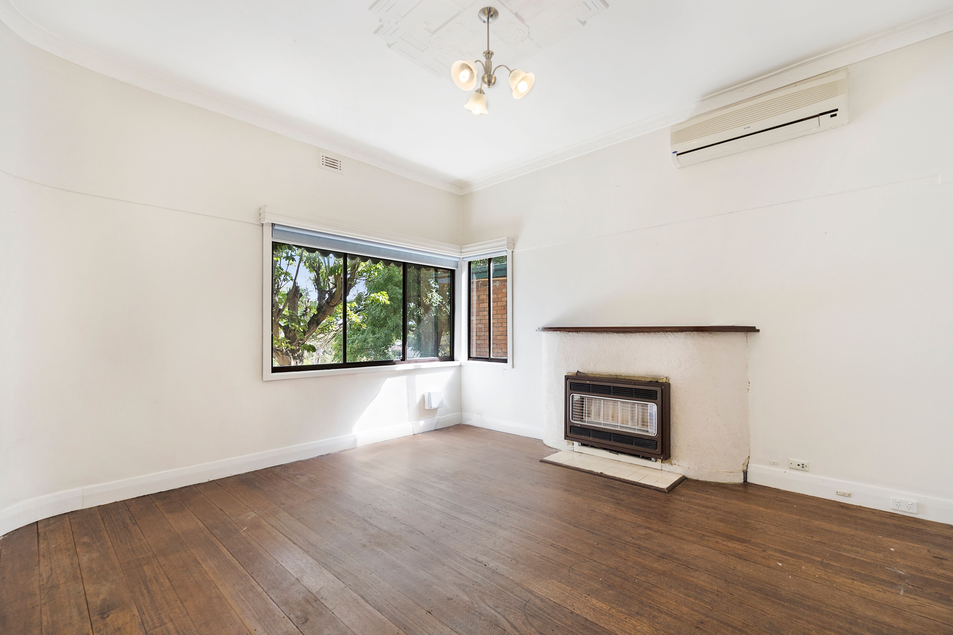 721 Bond Street, Mount Pleasant, VIC 3350