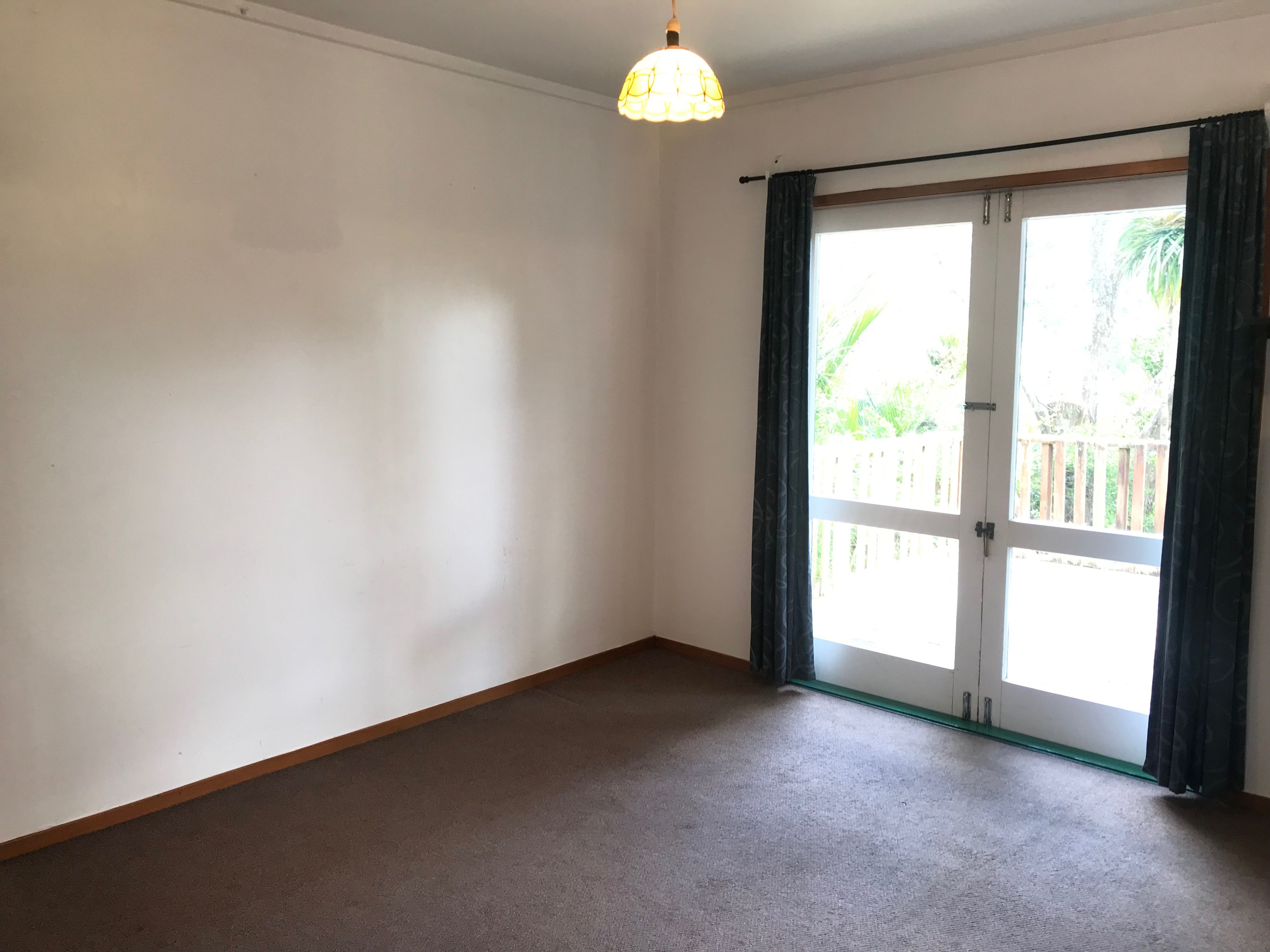 136 Victory Road, Laingholm, Waitakere City