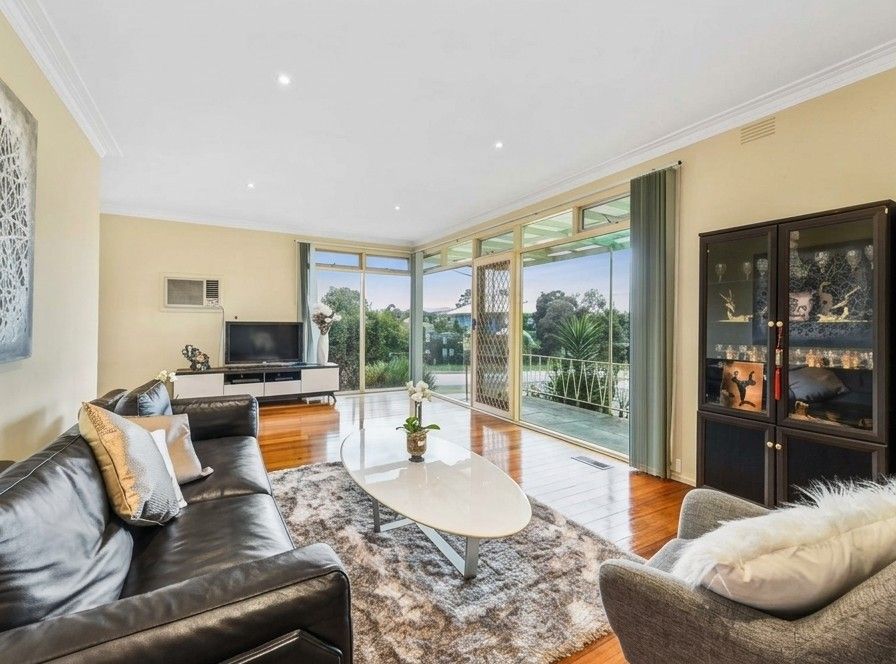 28 Grandview Avenue — photo from Ray White Mount Waverley