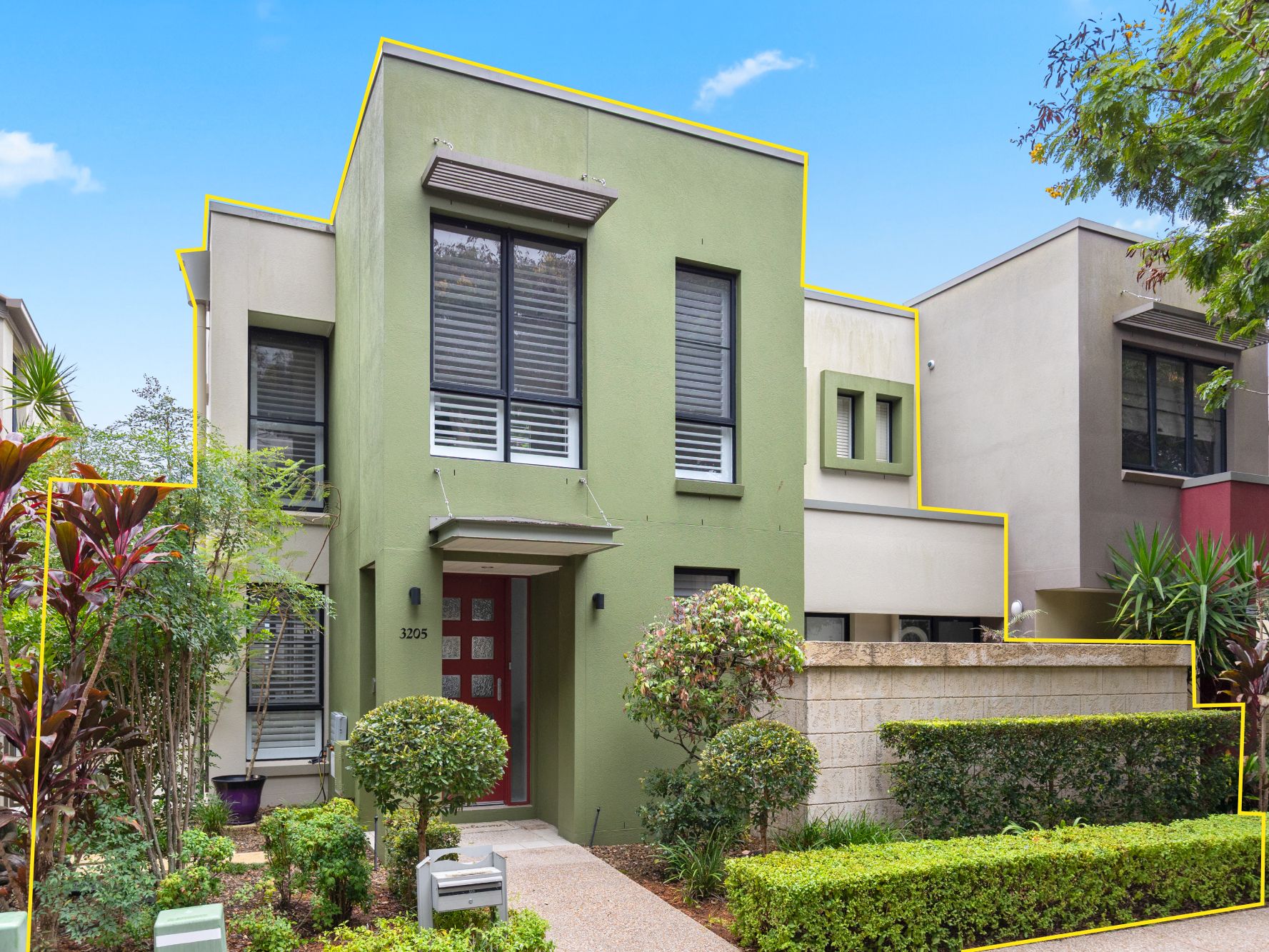 3205 Central Place, Carrara, QLD 4211