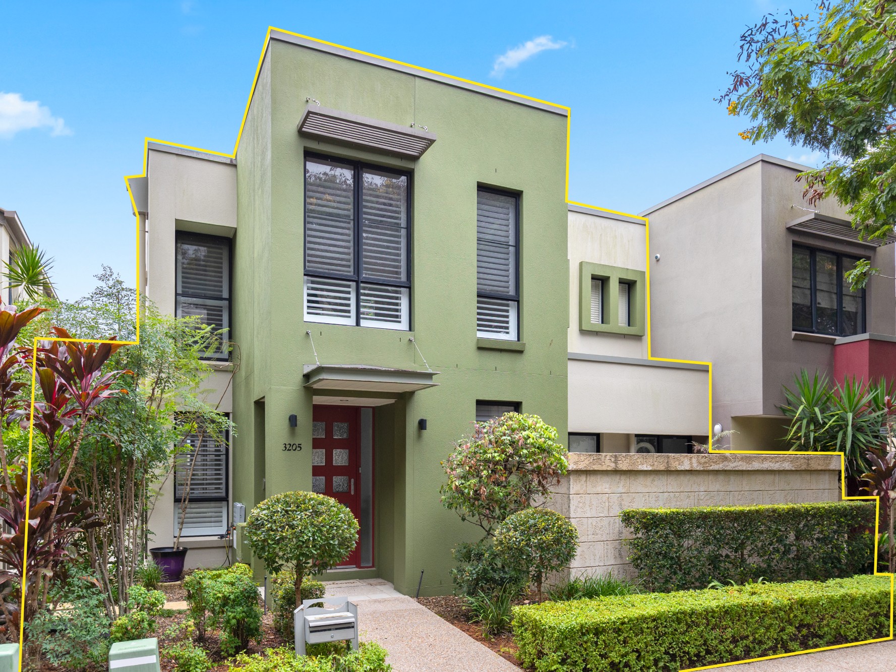 3205 Central Place, Carrara, QLD 4211