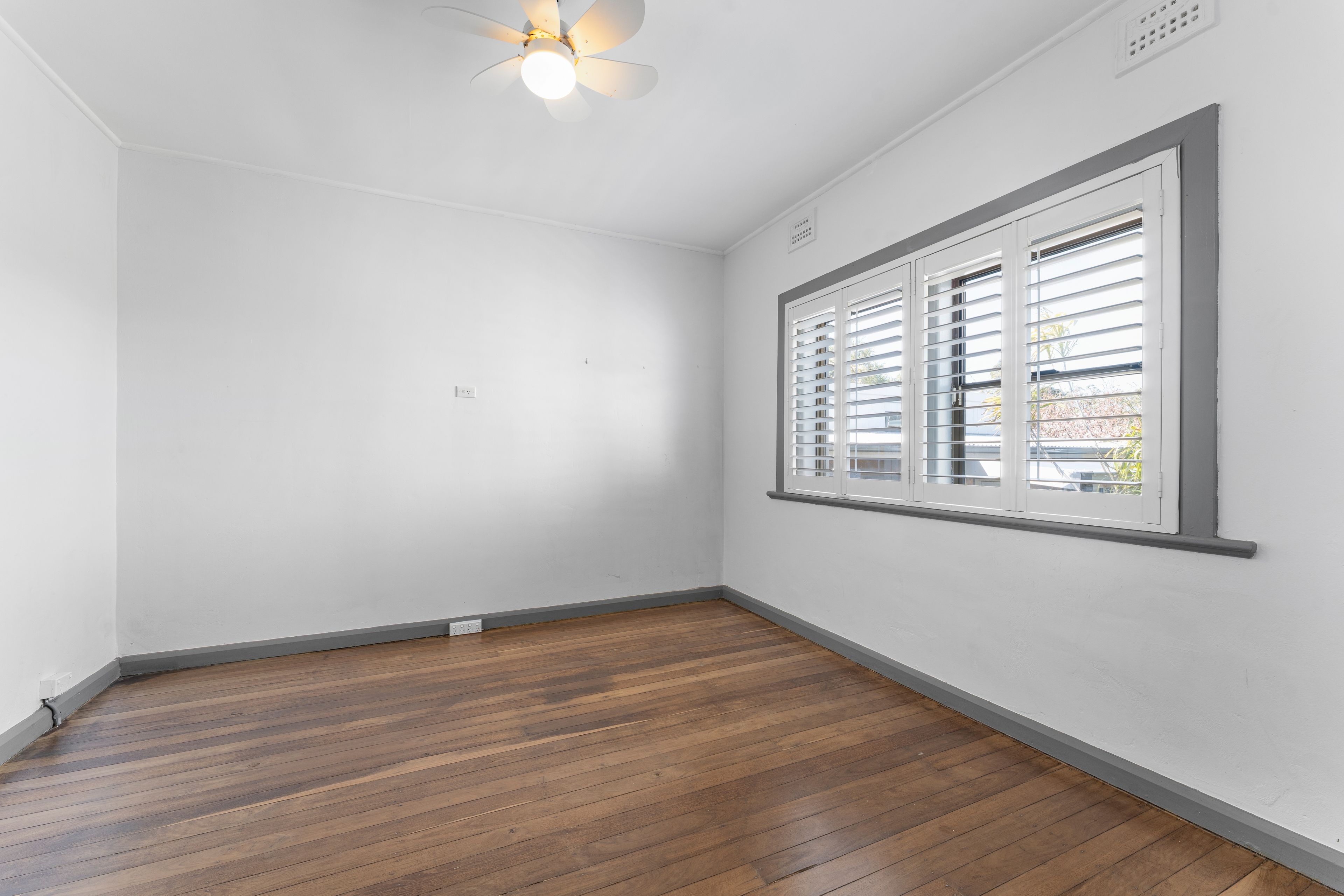 176 Parkes Street — photo 12 of 13