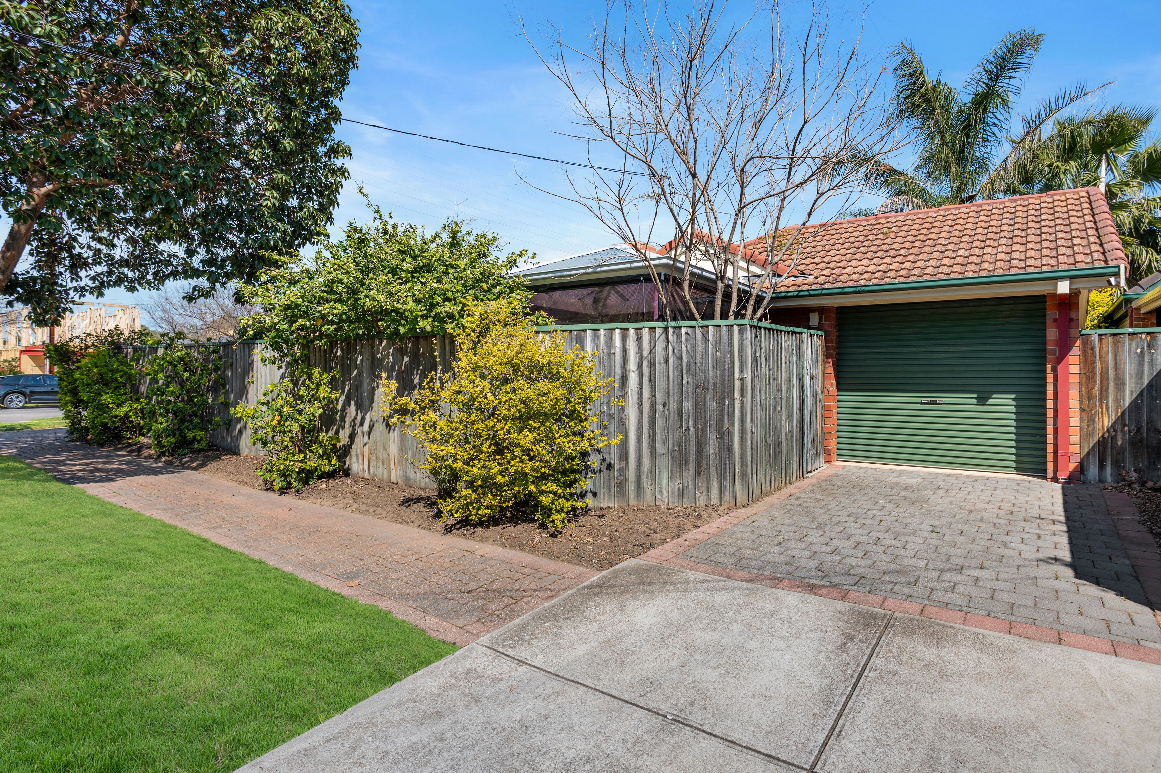 1/4 Burnley Street — photo 15 of 17