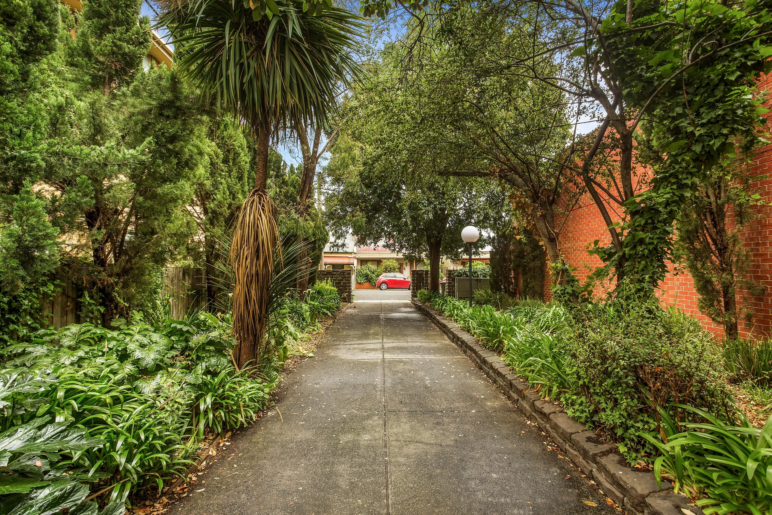 2/52 Baker Street — photo 8 of 13