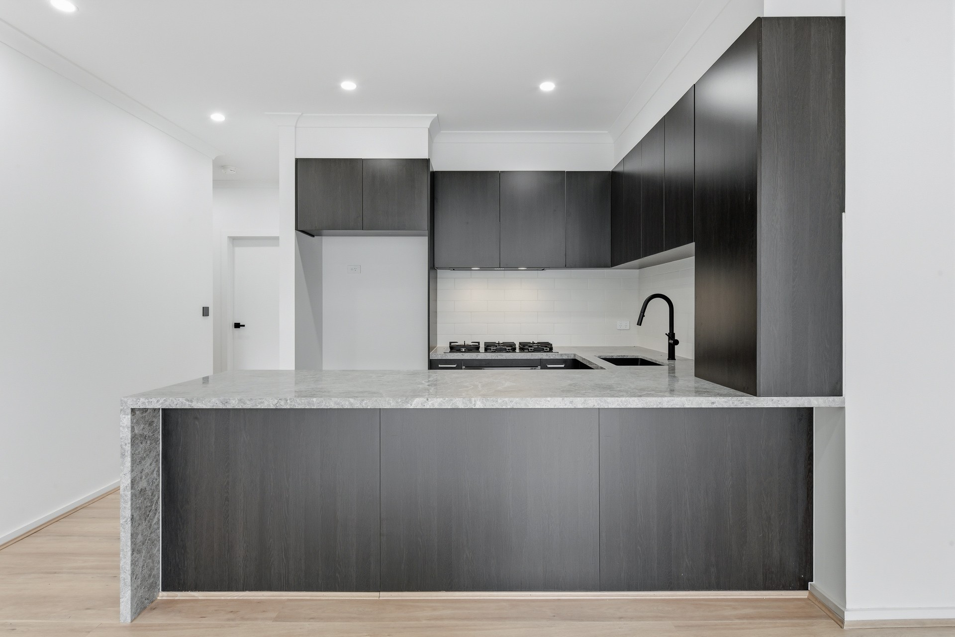 2/1 Ivanhoe Street, Glen Waverley, VIC 3150
