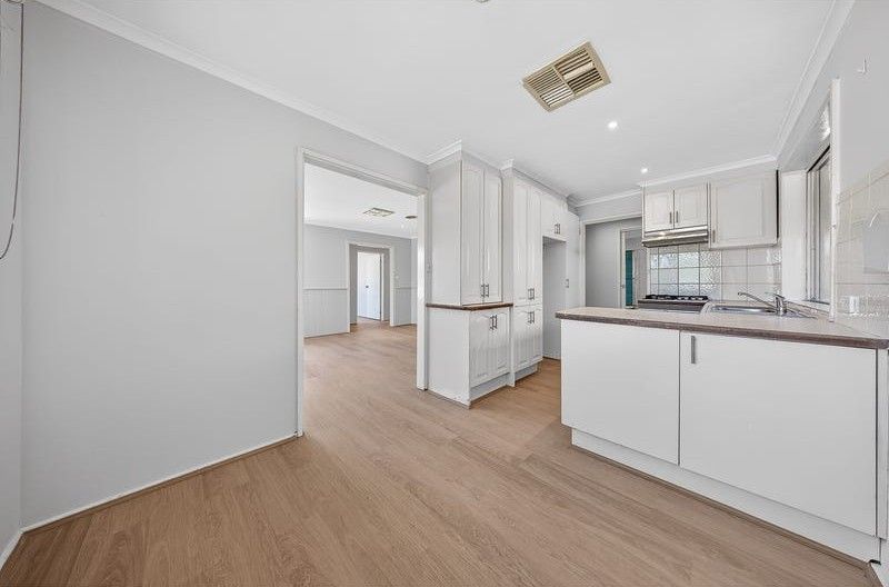 12 Monahans Road — photo 5 of 20