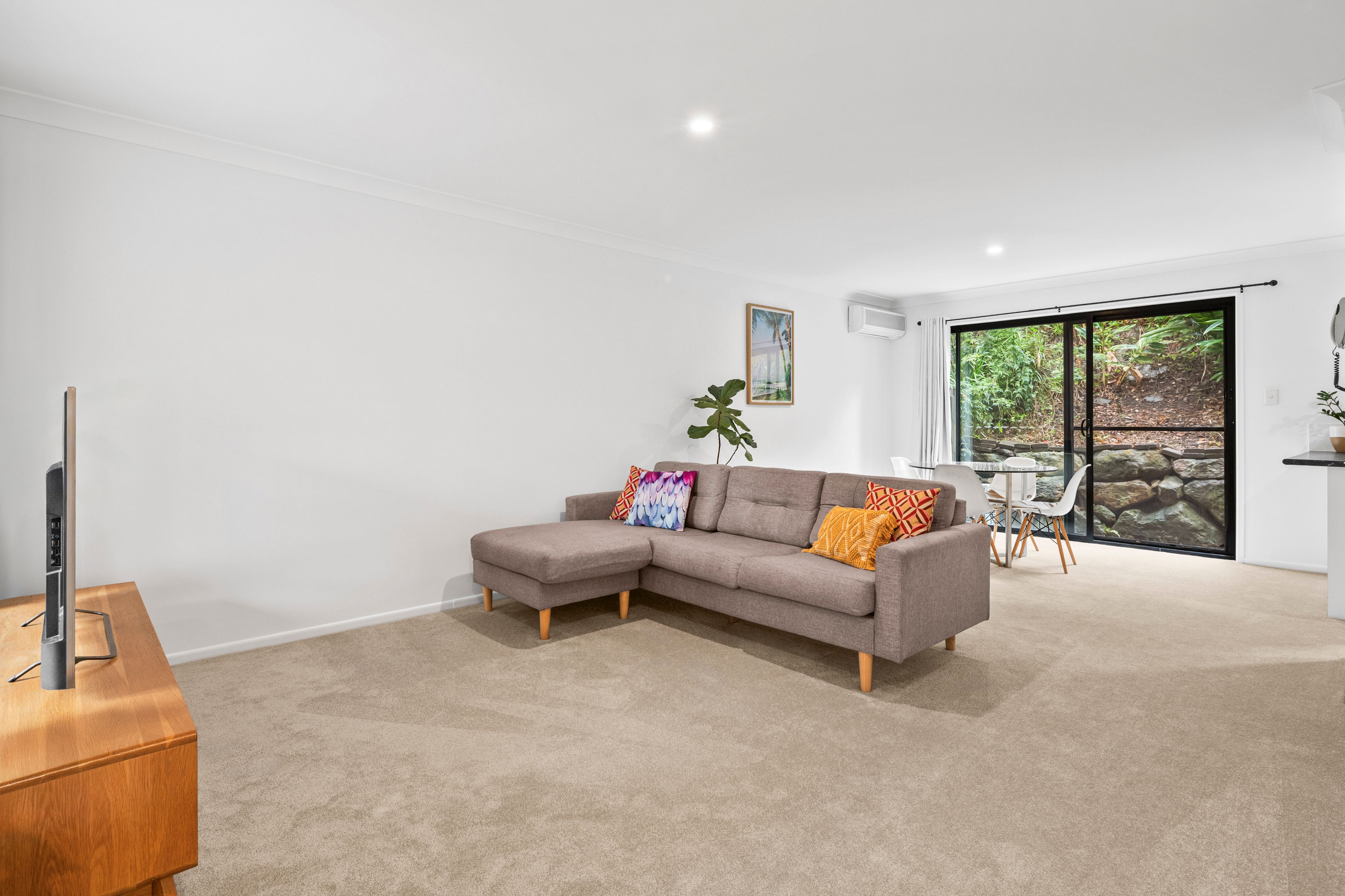 27/4 Bushmead Street — photo from Ray White TMG