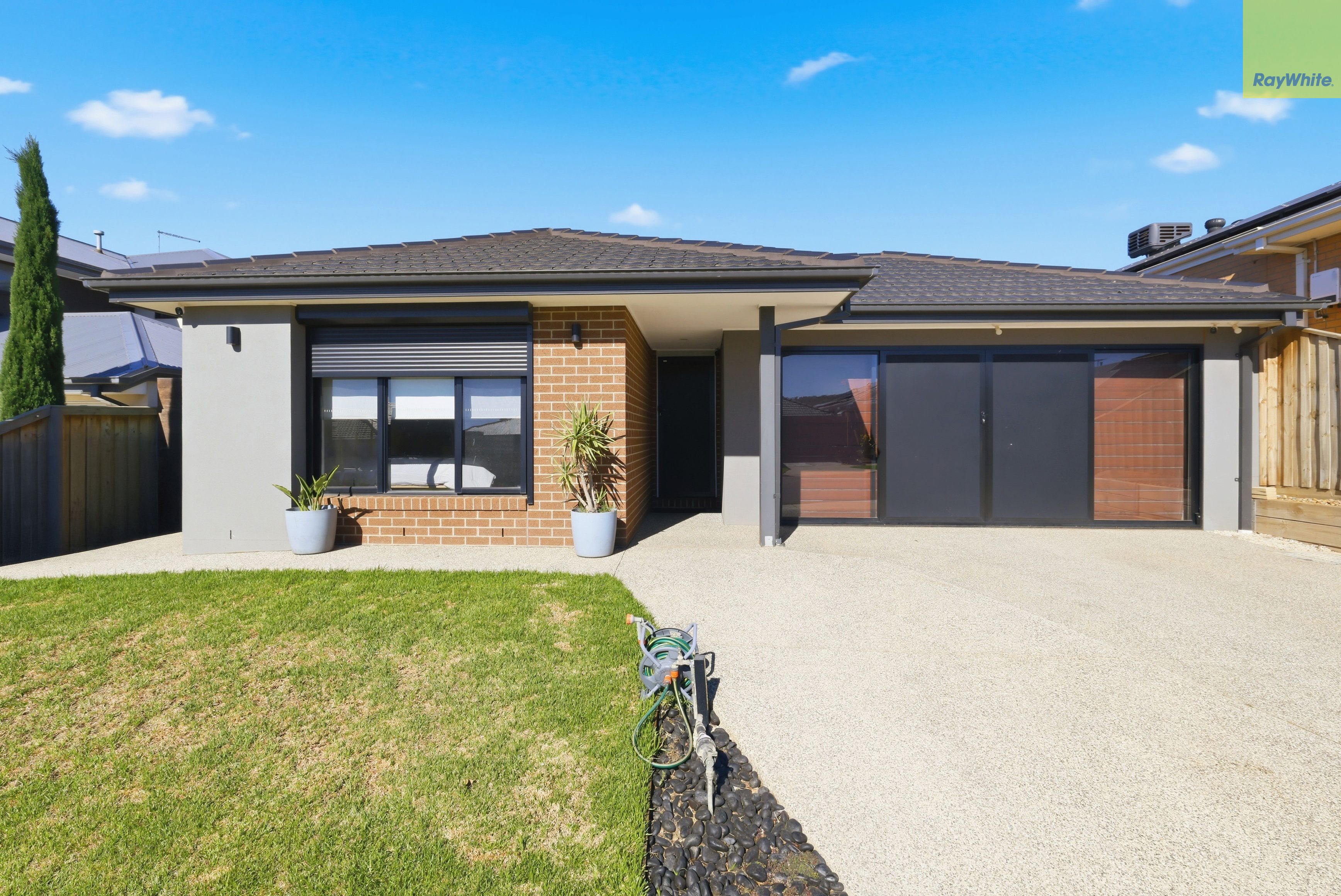 13 Hollyhoke Drive, Maddingley, VIC 3340