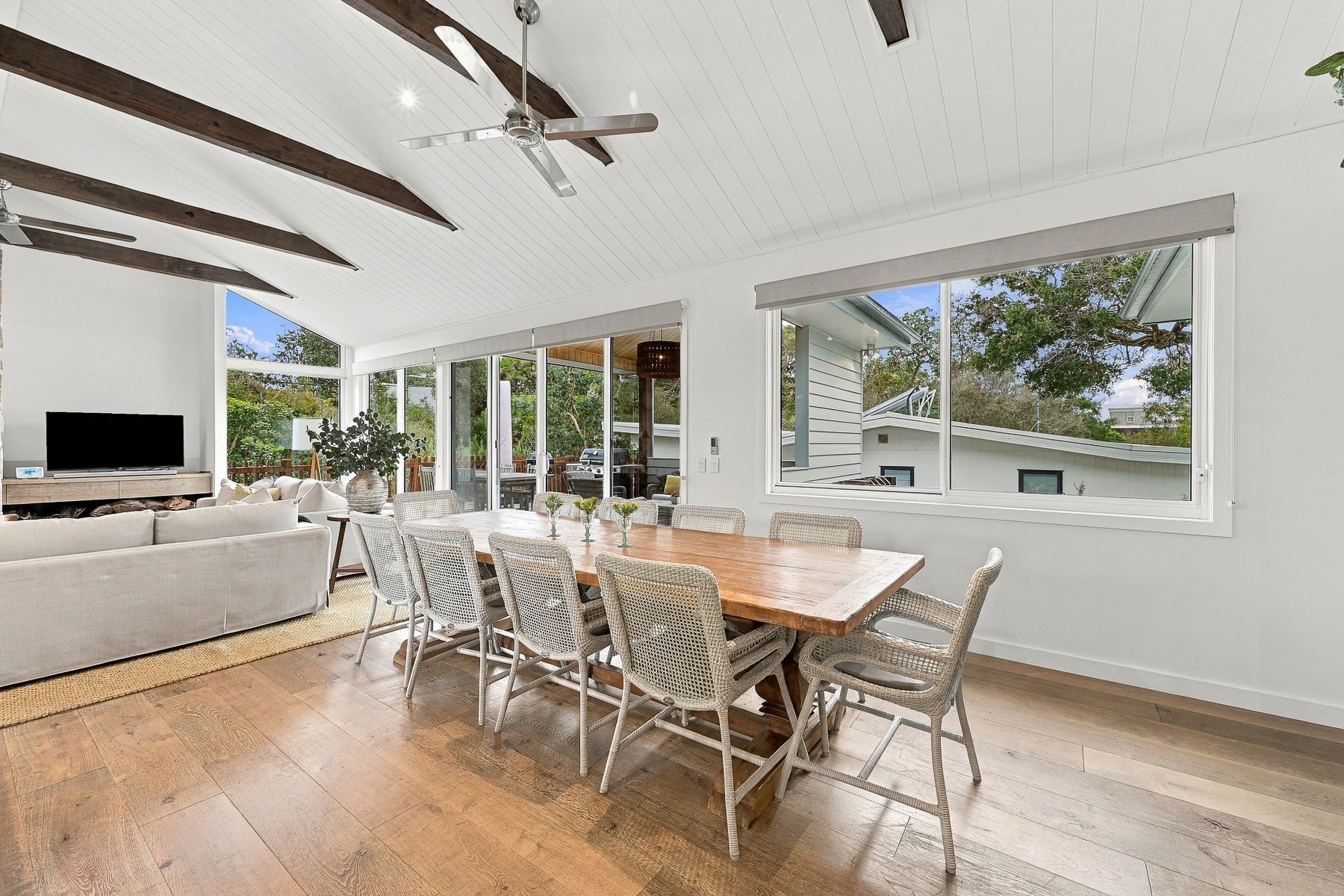 140 Lohr Avenue — photo 8 of 24