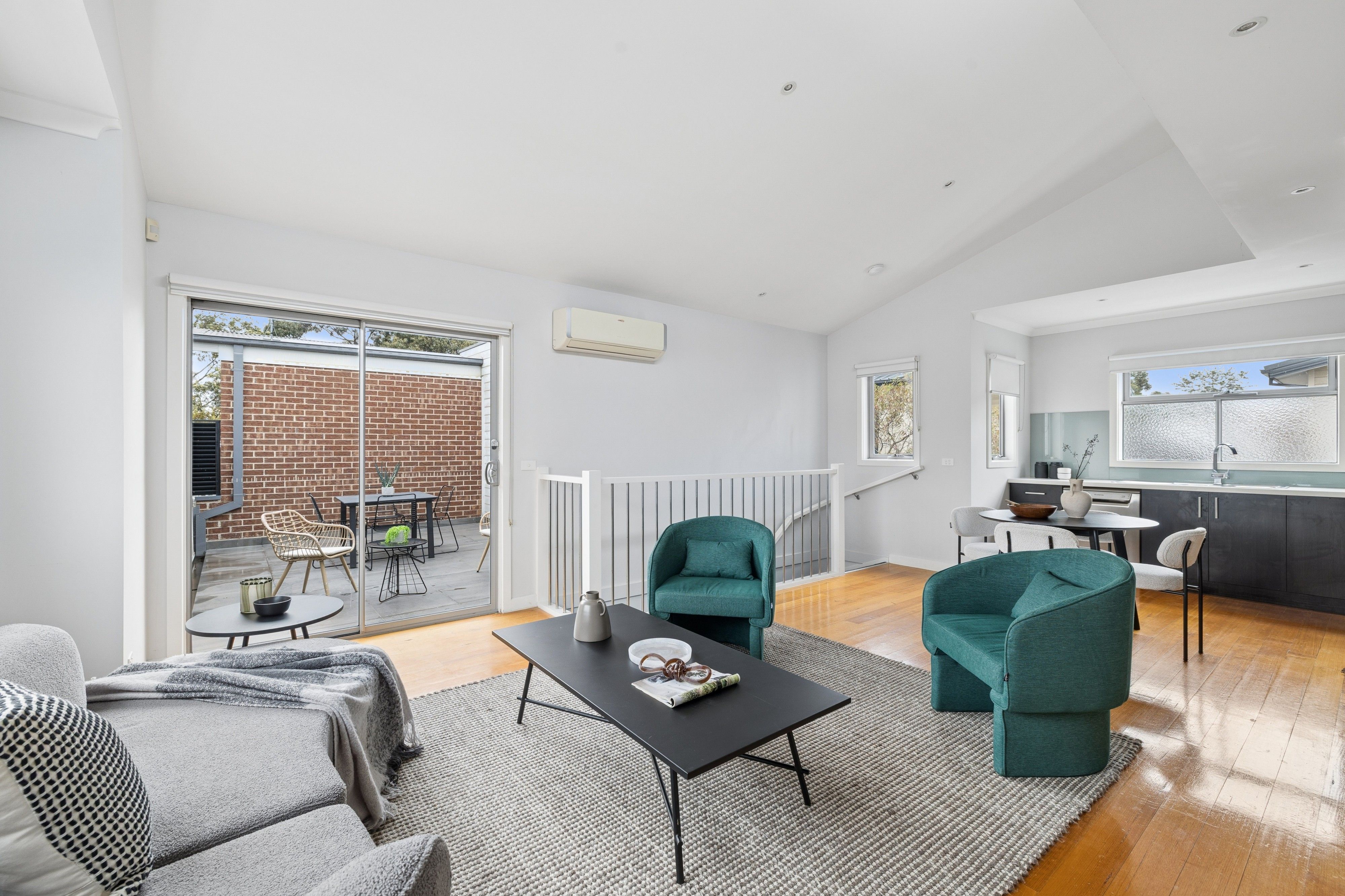2/74 Wood Street, Preston, VIC 3072