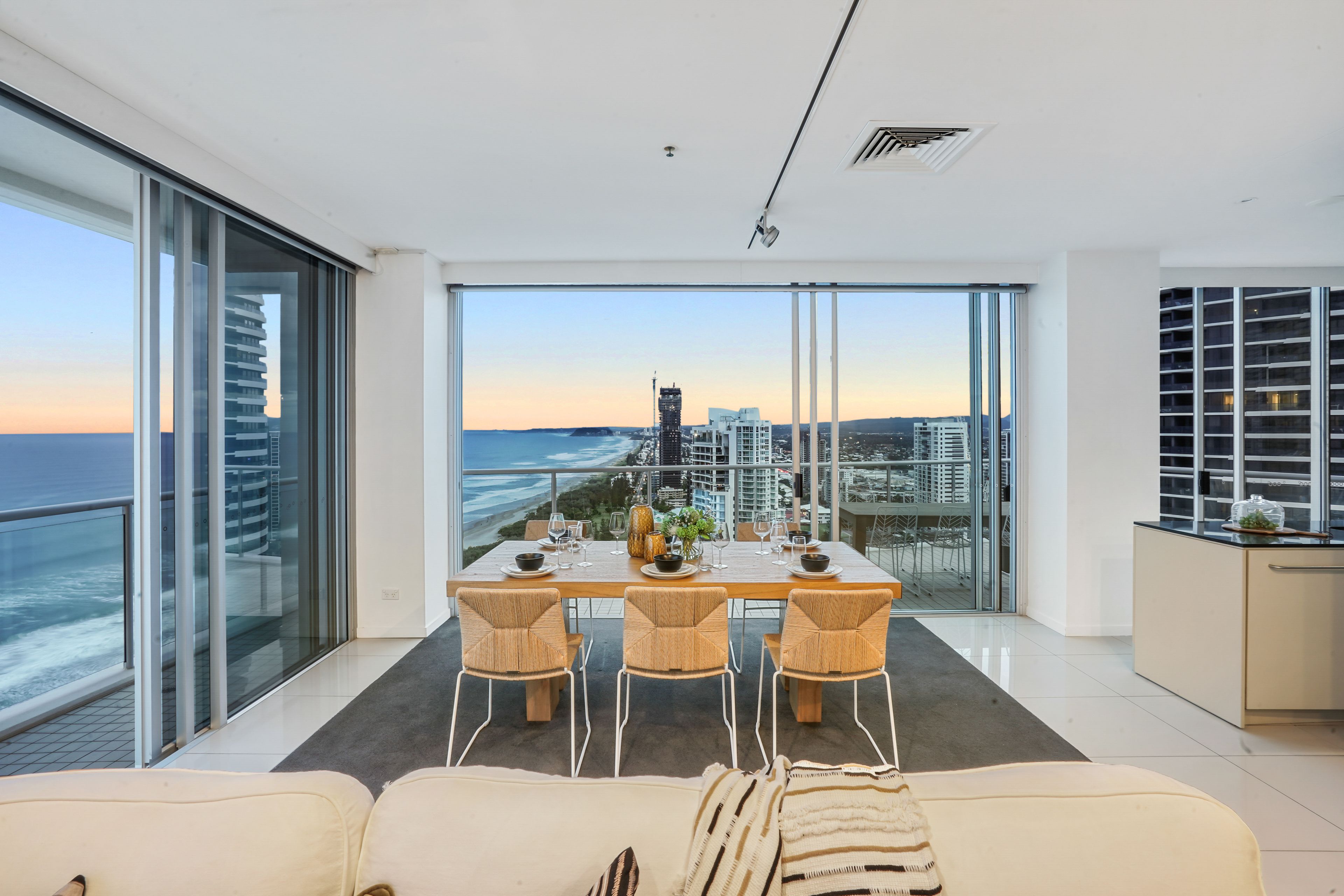 2605/159 Old Burleigh Road, Broadbeach, QLD 4218
