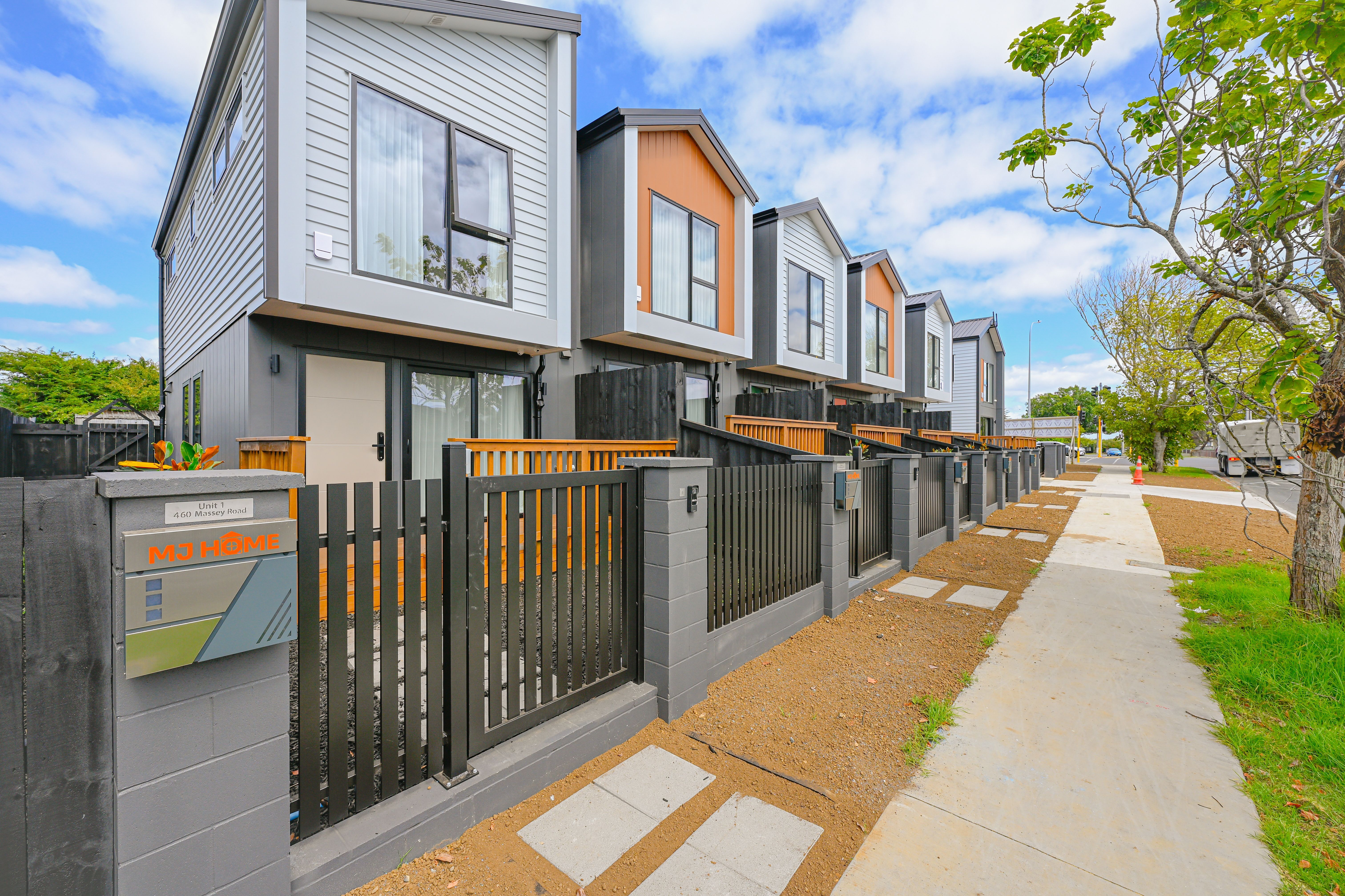 4/460 Massey Road, Mangere East