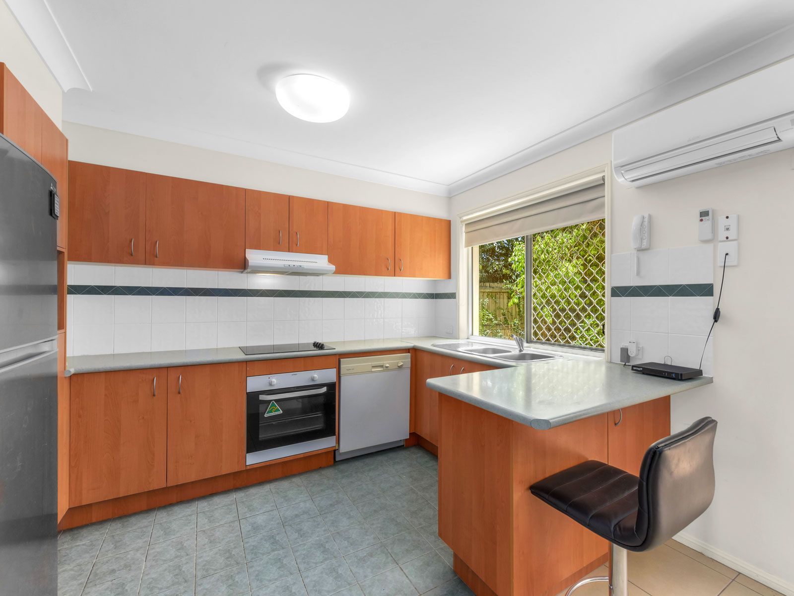 19/10 Chapman Place, Oxley, QLD 4075