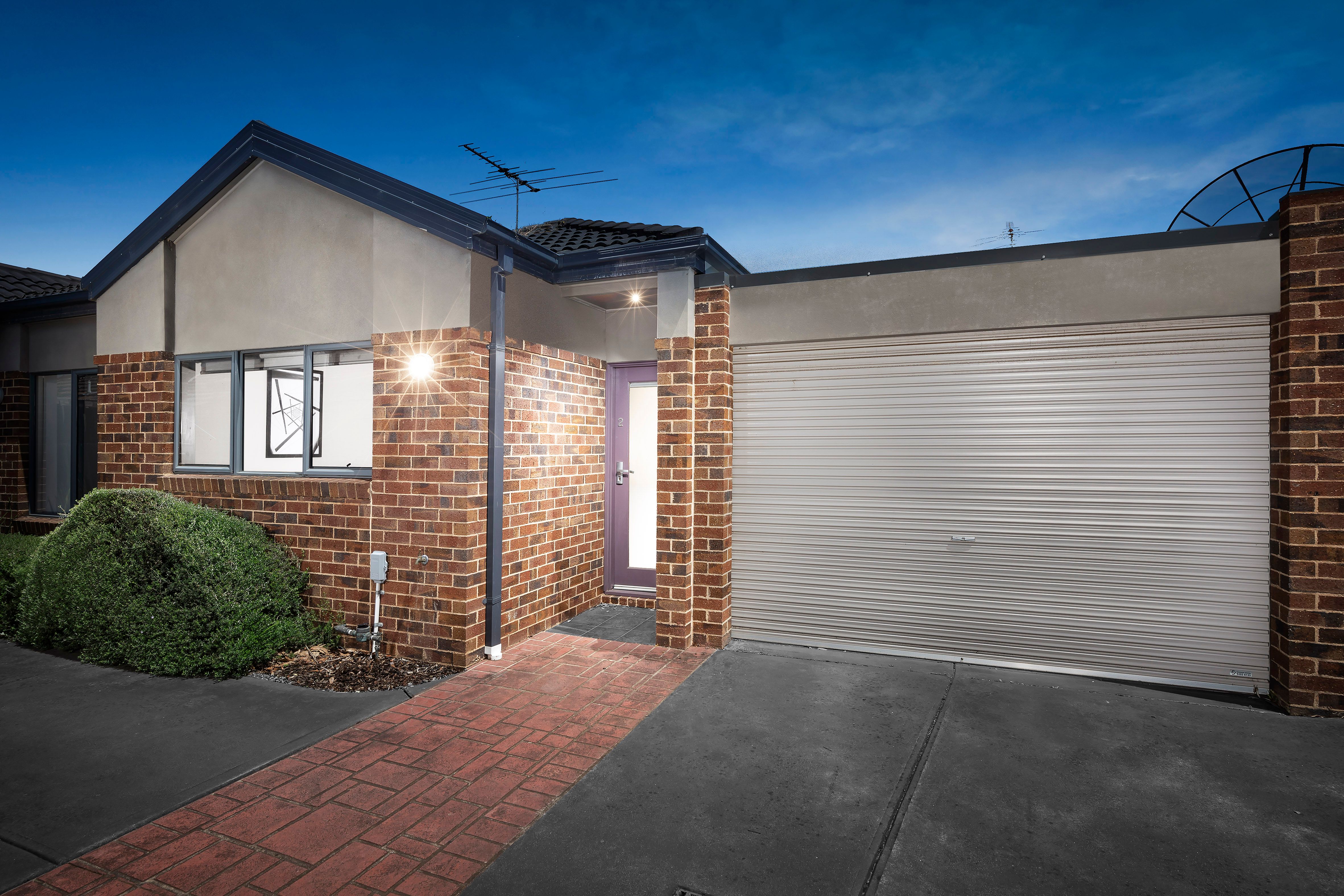 37 Cash Street, Kingsbury VIC 3083