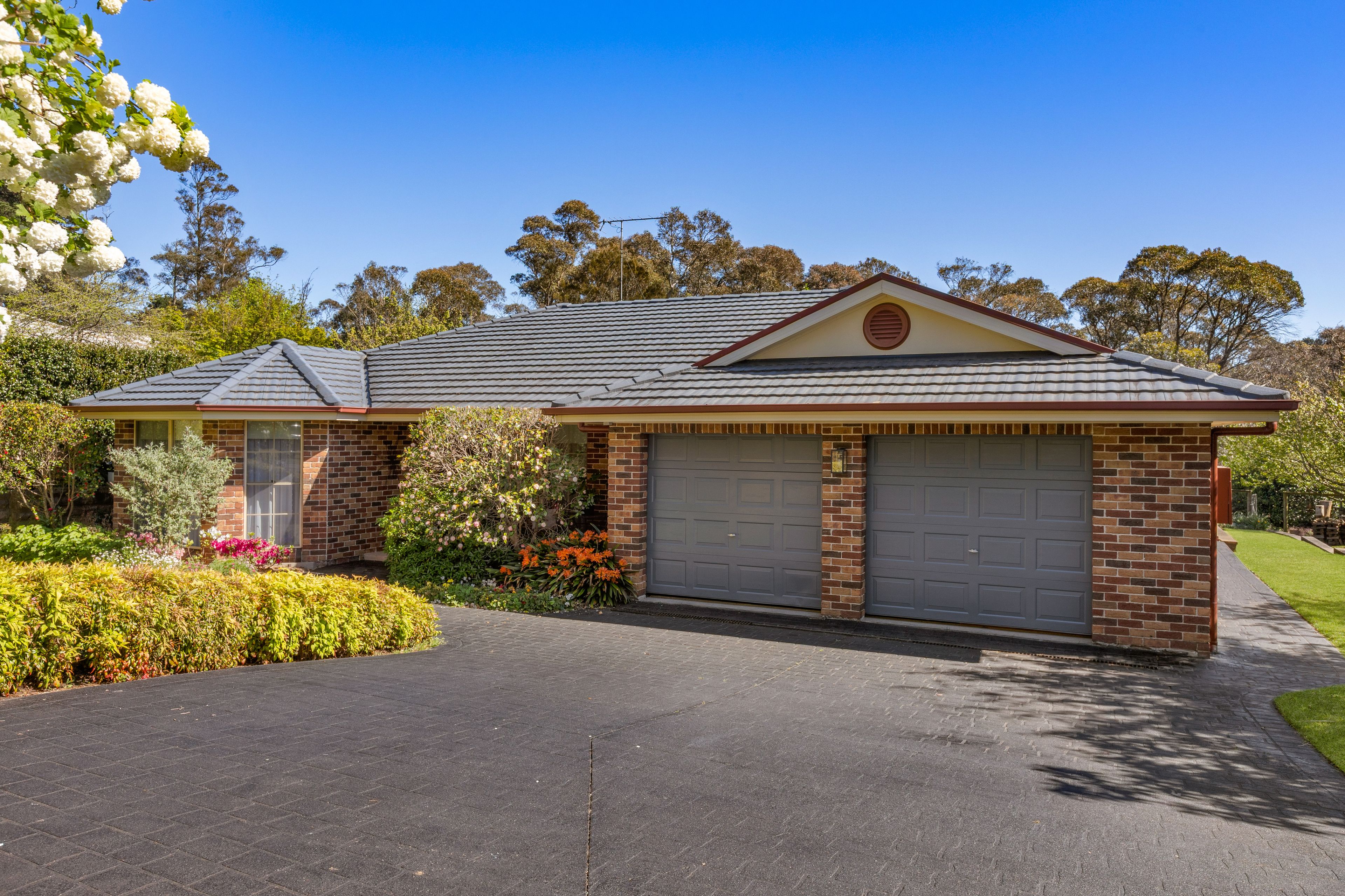 81 Sinclair Crescent, Wentworth Falls NSW 2782