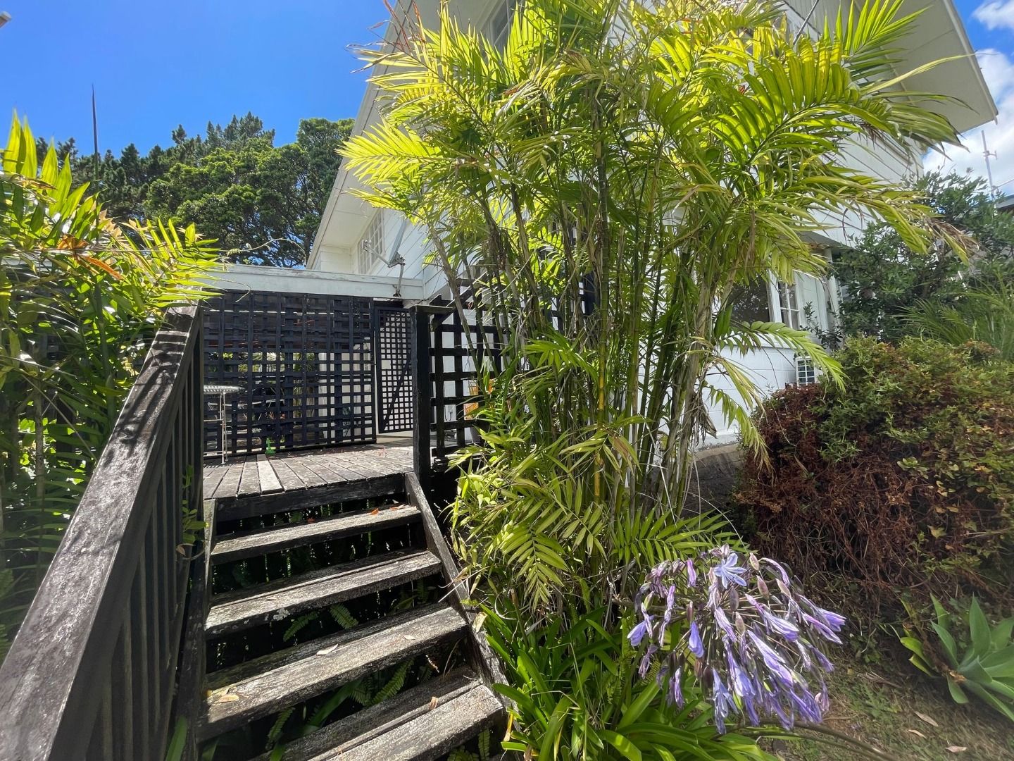 A/988 East Coast Road, Northcross, North Shore City