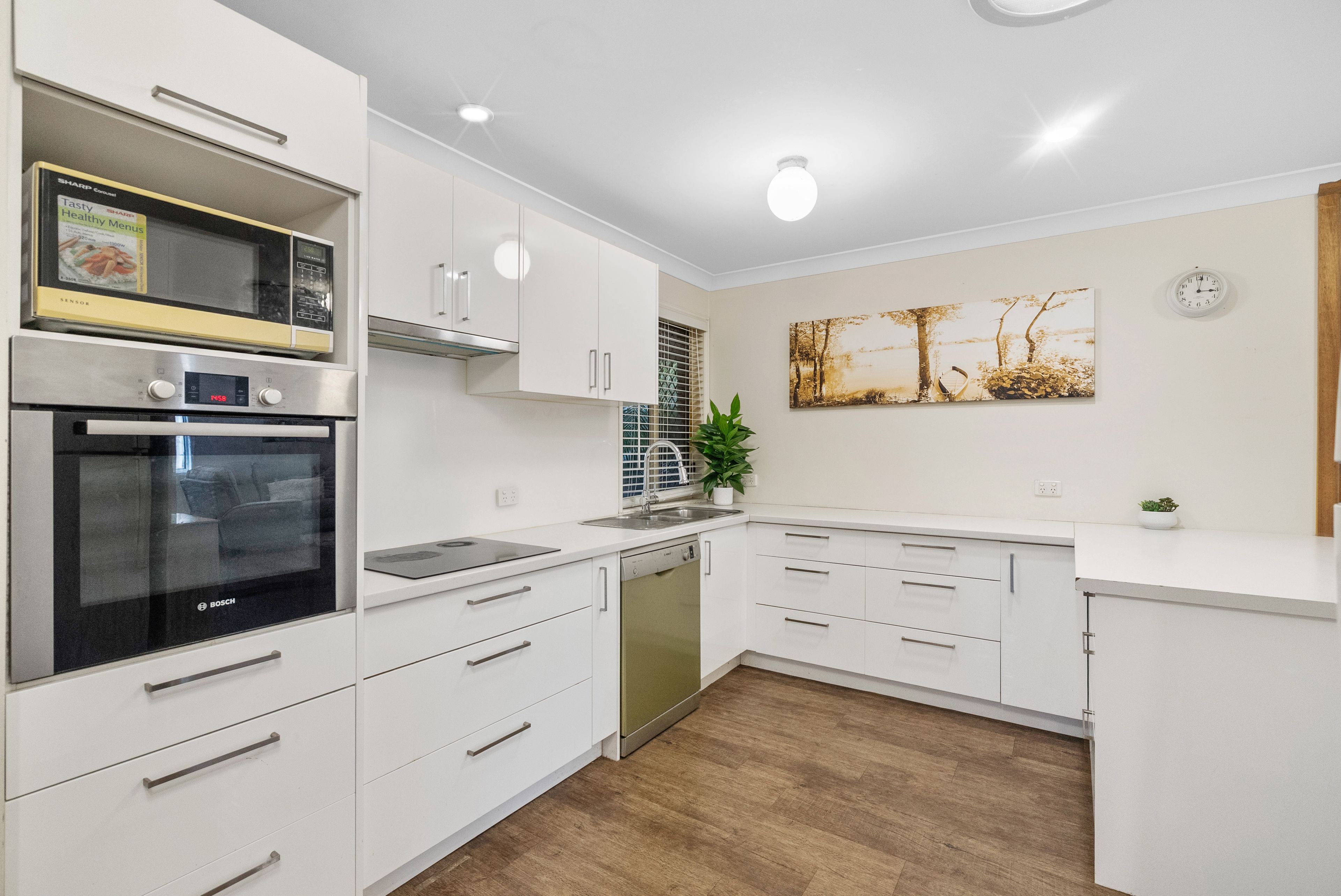 12 Braidwood Avenue — photo 4 of 21