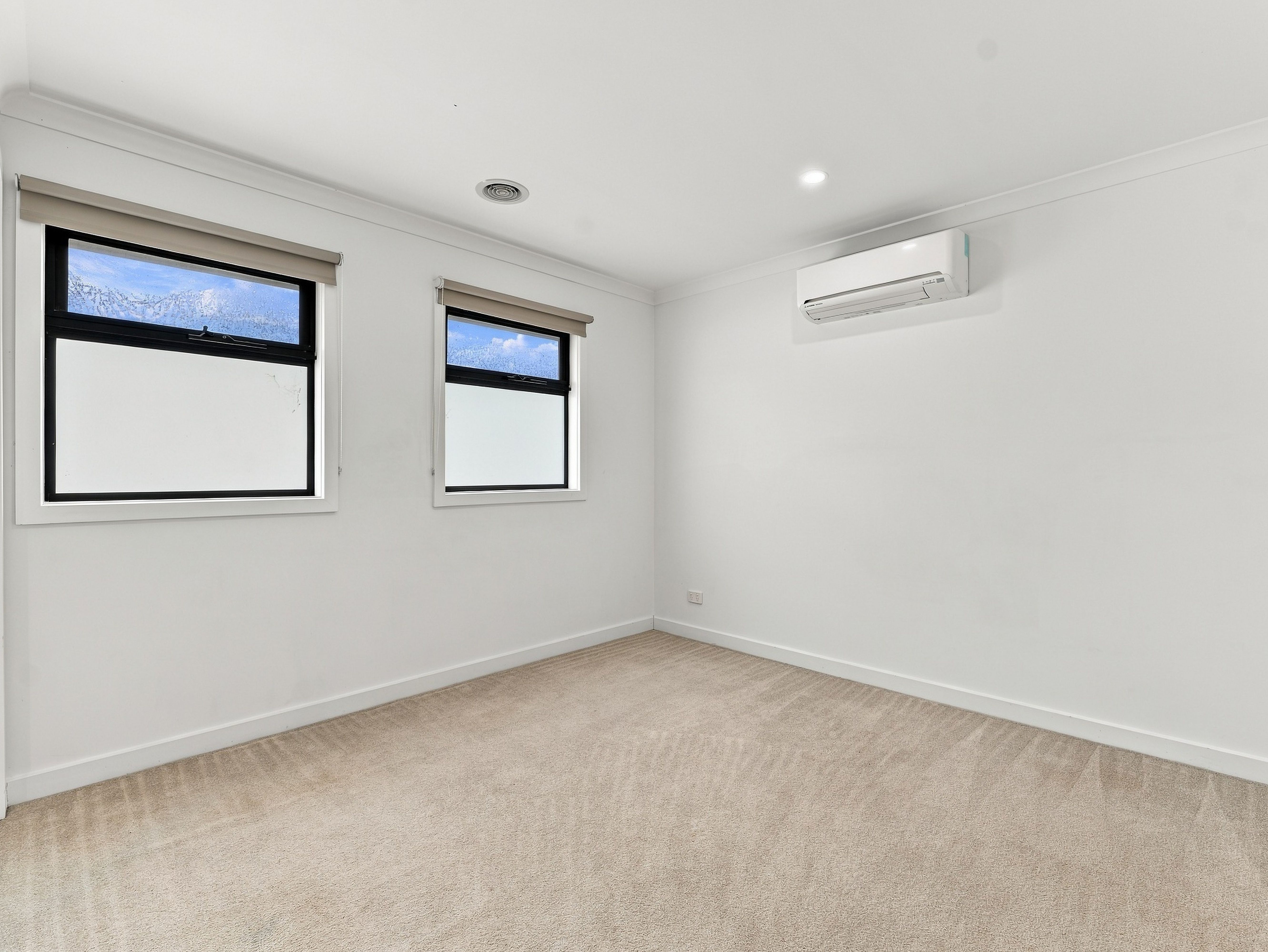 3/9 Watergum Court — photo 11 of 20