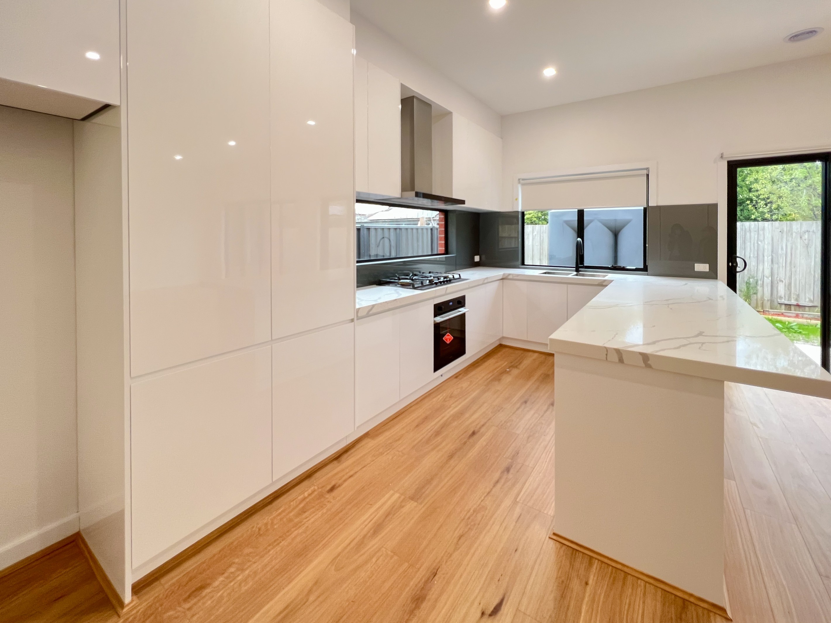 2/10 Aitken Court, Ferntree Gully, VIC 3156