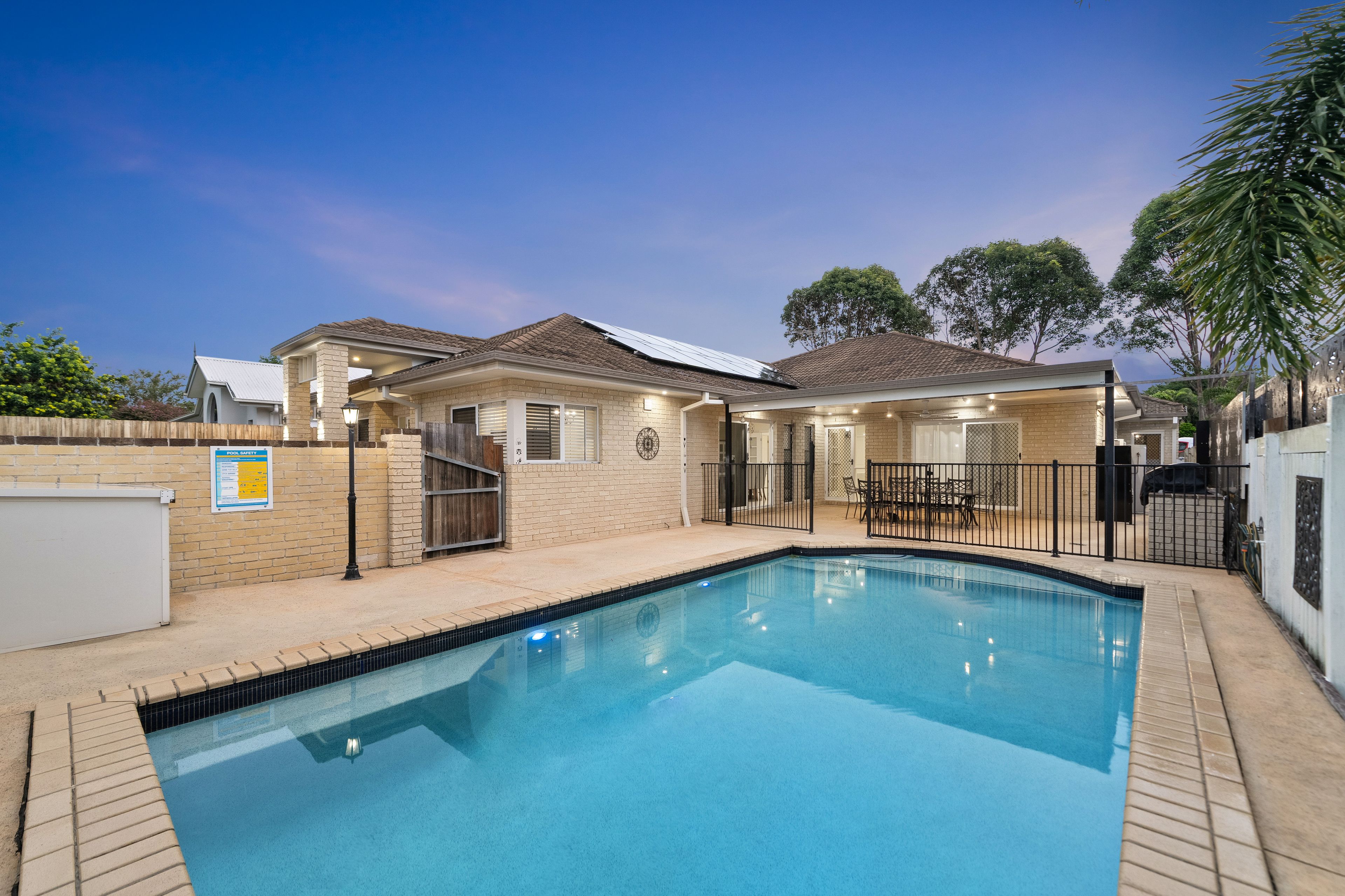 18 Tuckeroo Parade, North Lakes, QLD 4509