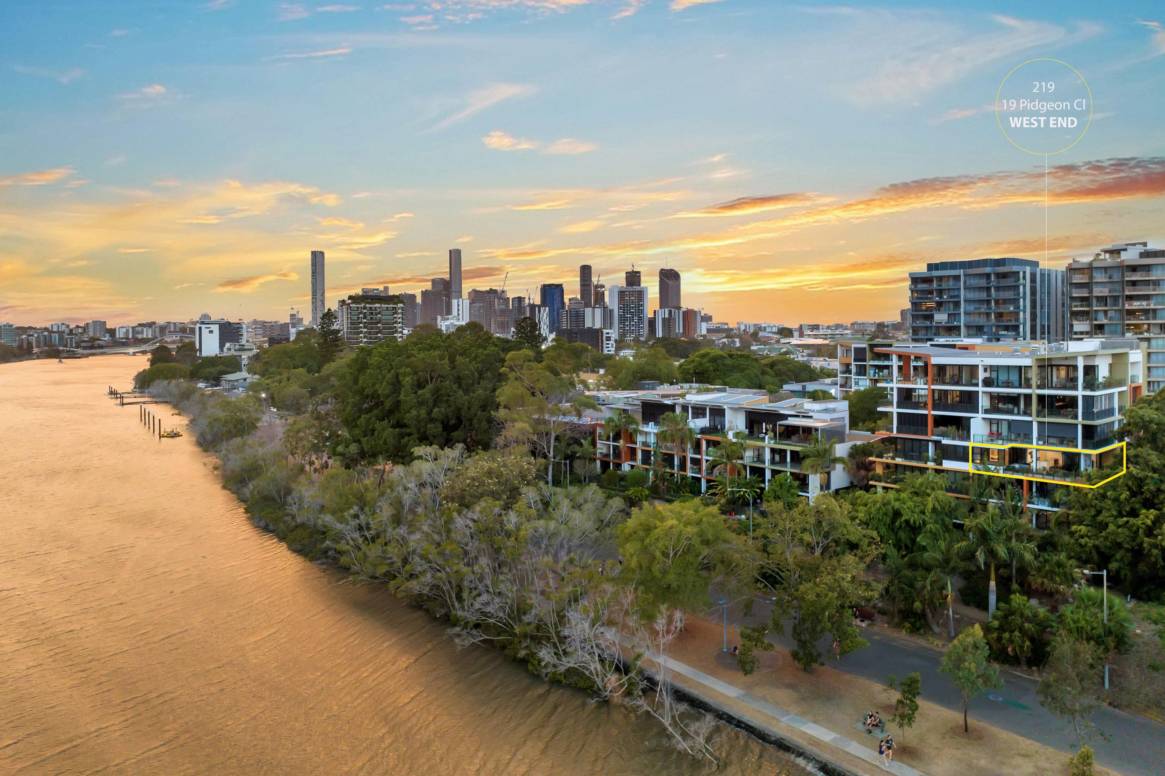 Peaceful Perch: Treetop Apartment with Brisbane River Panorama