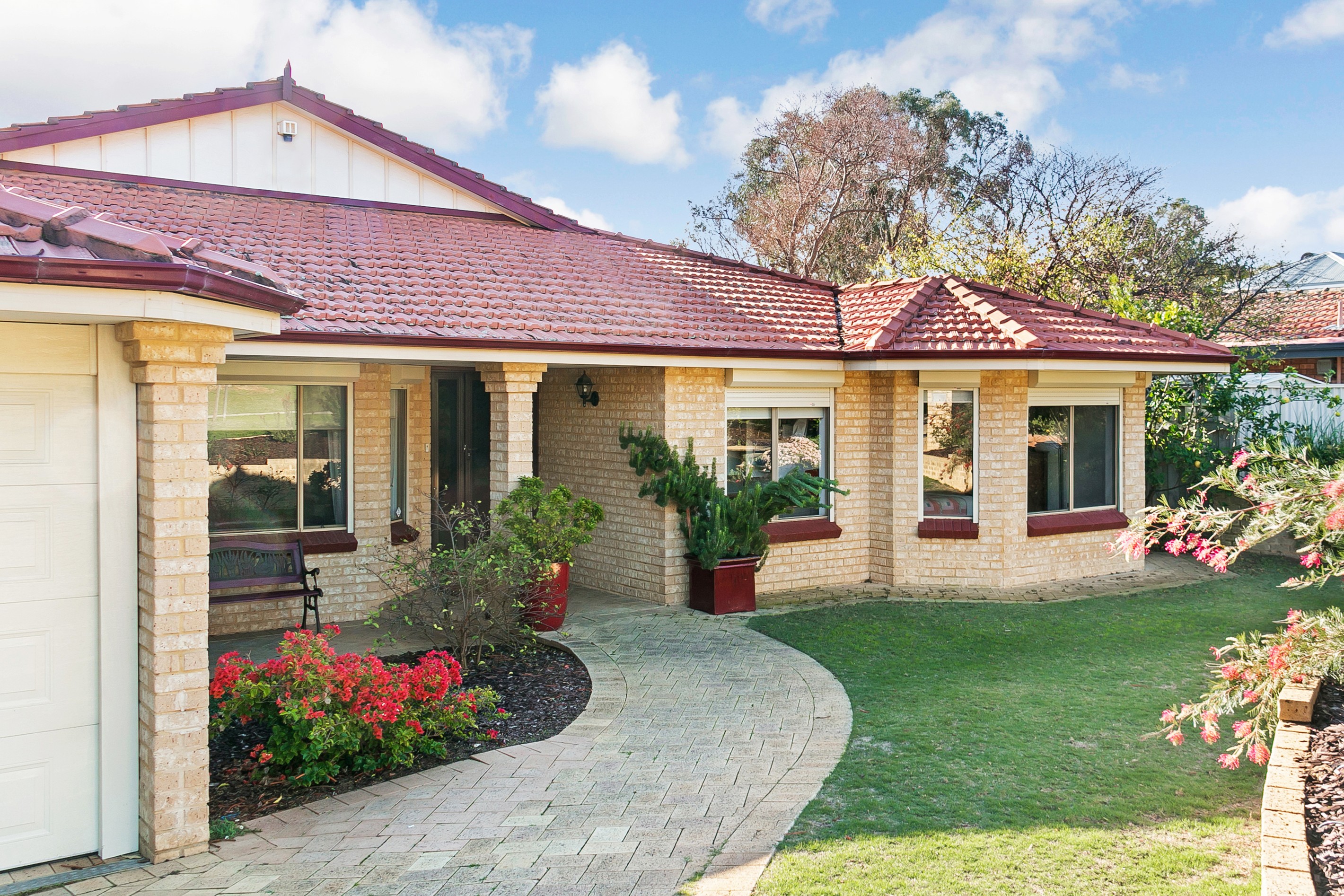 15 Grainger Drive, Mount Claremont, WA 6010