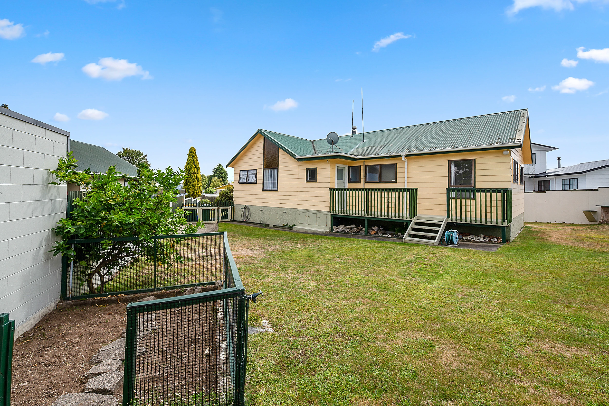 15 Dickens Street, Owhata, Rotorua District