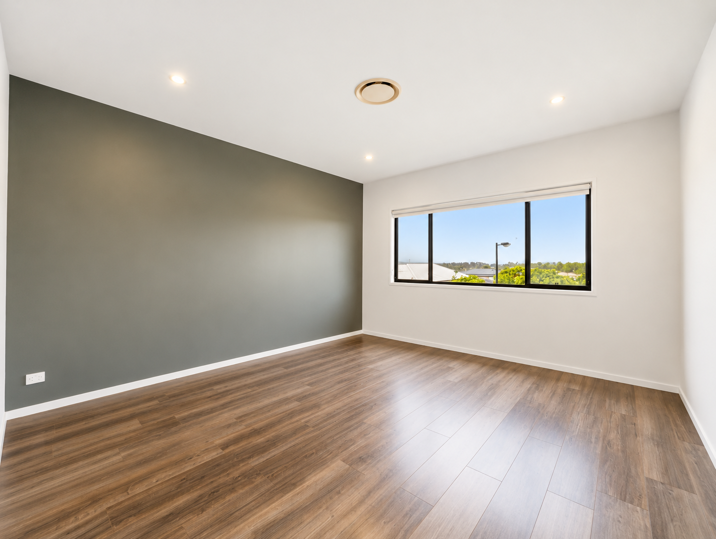 28 Crest Street — photo 13 of 23