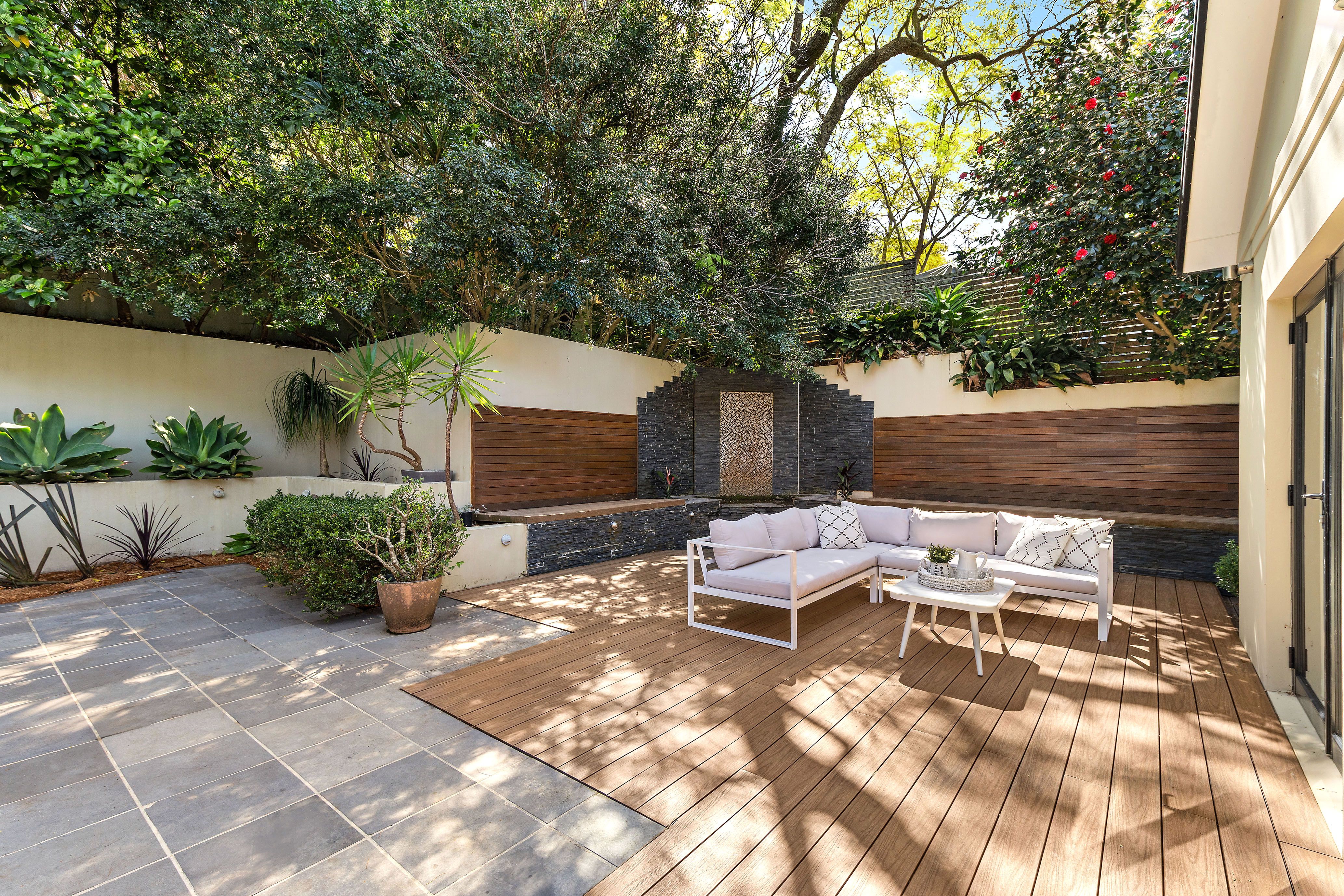 35 Holmes Street — photo 4 of 10
